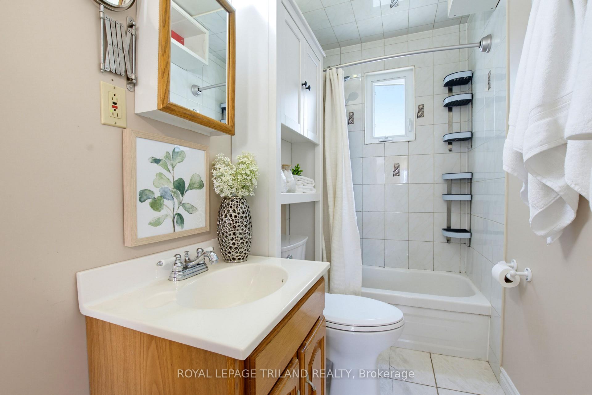 Photo 19 of 70 Homan Street, London, East M — HOMEH