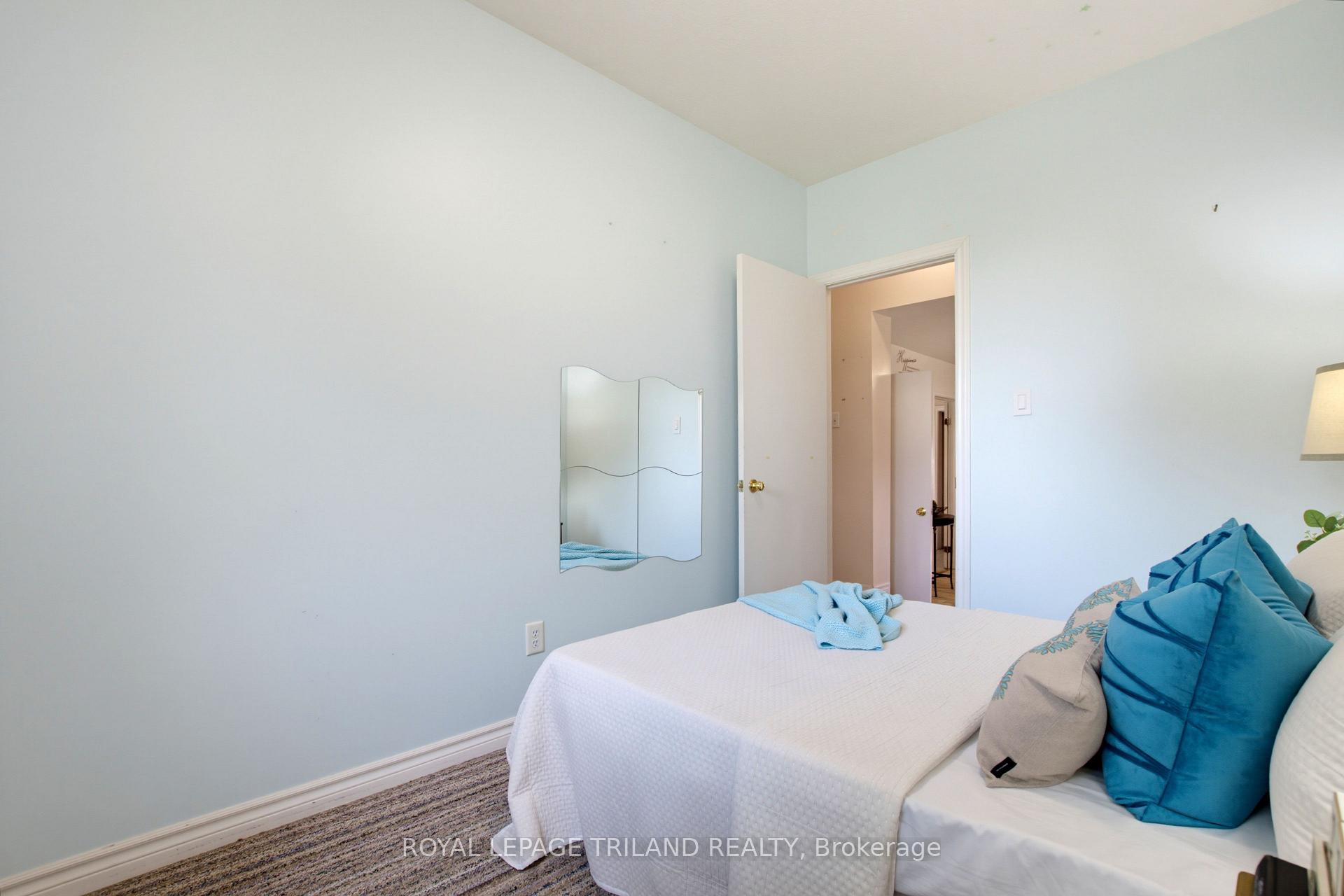 Photo 24 of 70 Homan Street, London, East M — HOMEH