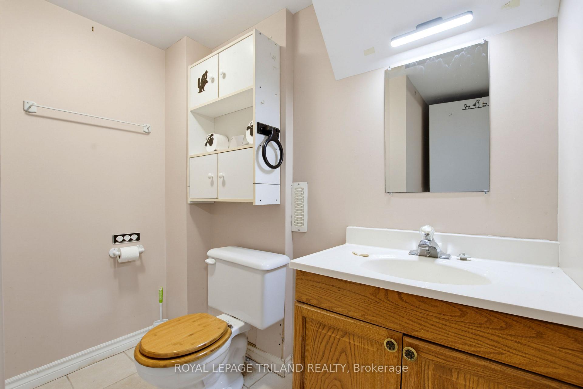 Photo 28 of 70 Homan Street, London, East M — HOMEH