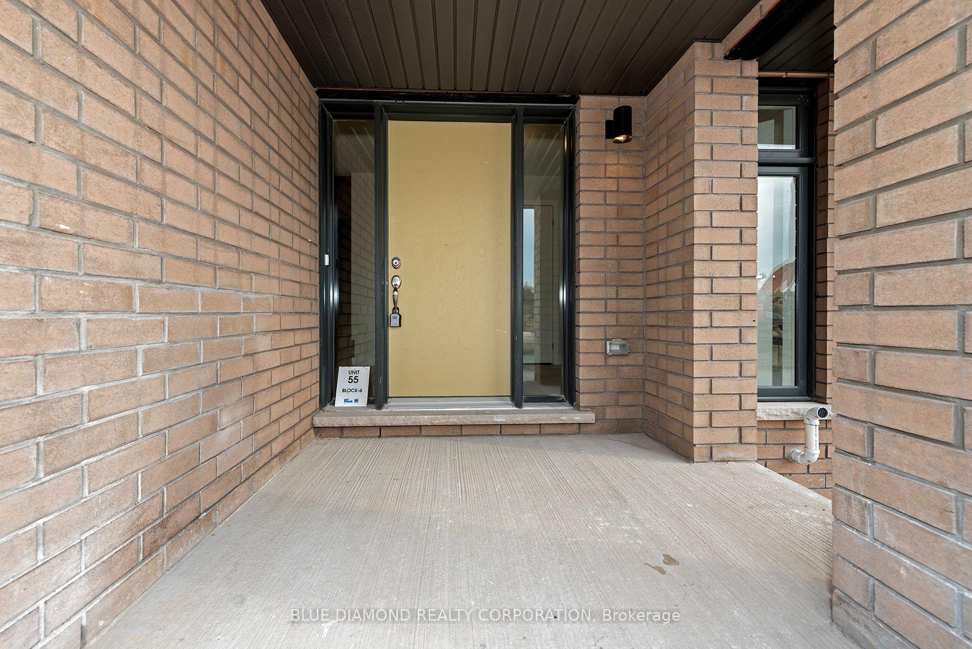 Photo 2 of 4 Kintall Way, Vaughan, West Woodbridge — HOMEH