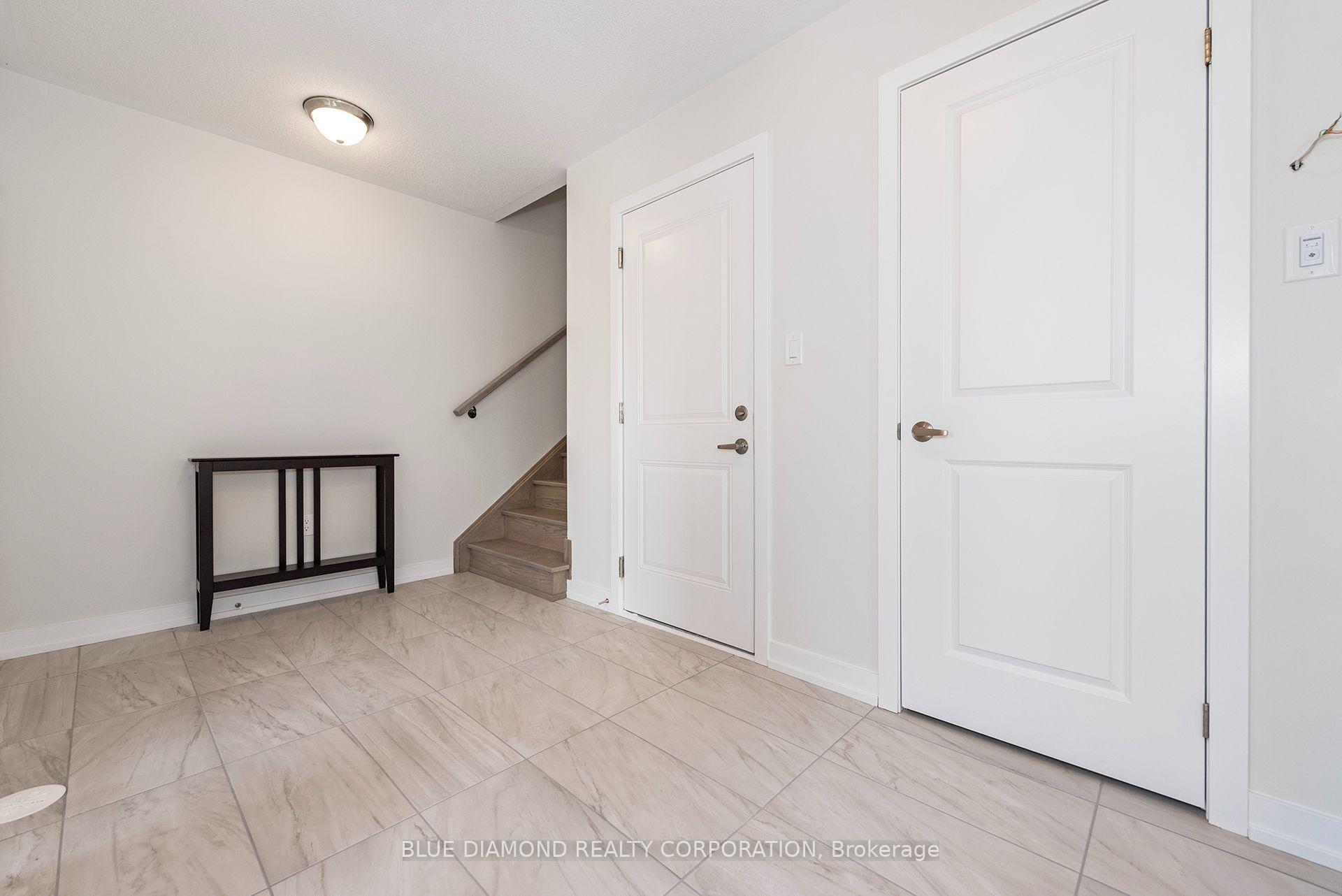 Photo 4 of 4 Kintall Way, Vaughan, West Woodbridge — HOMEH