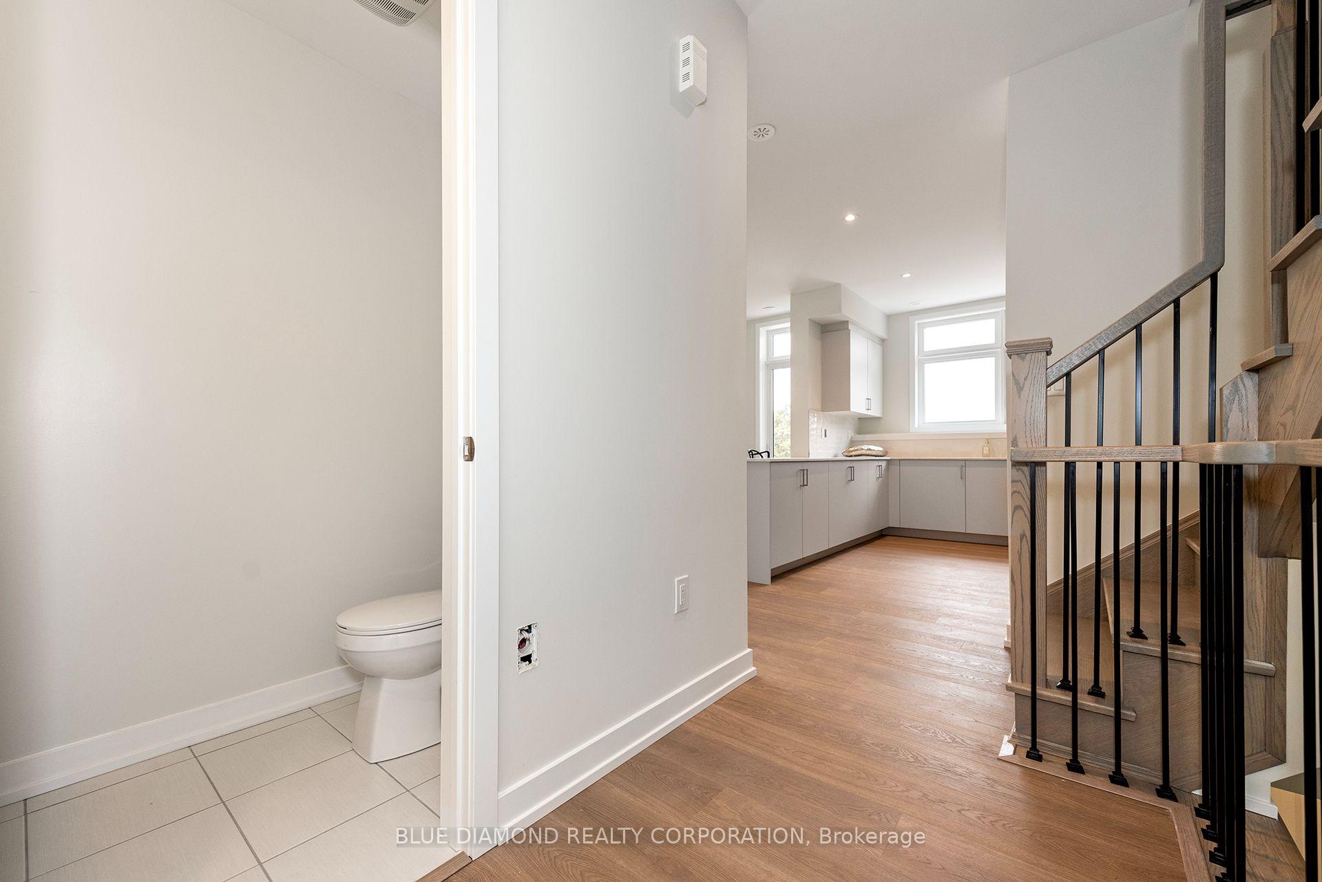 Photo 11 of 4 Kintall Way, Vaughan, West Woodbridge — HOMEH