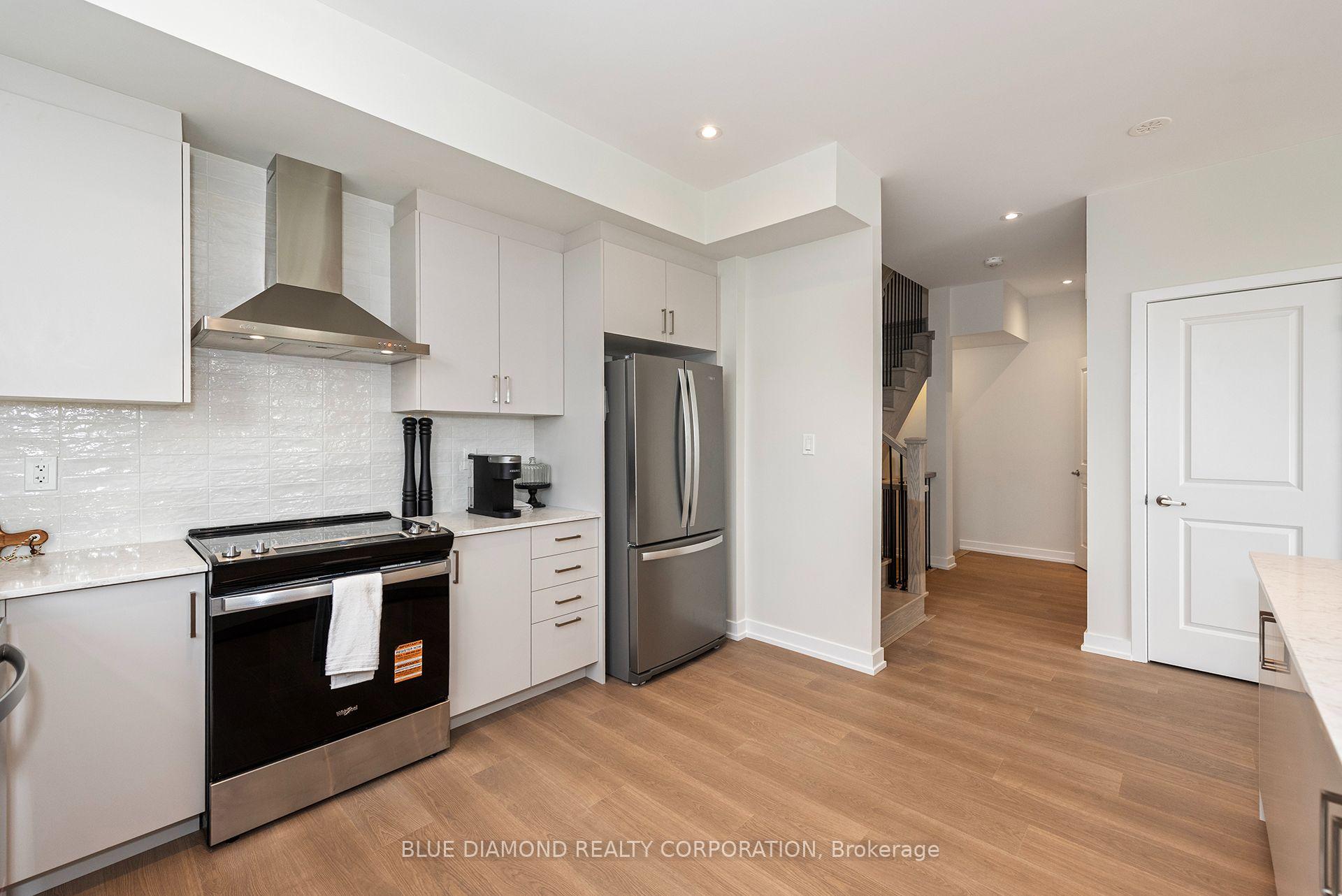 Photo 15 of 4 Kintall Way, Vaughan, West Woodbridge — HOMEH