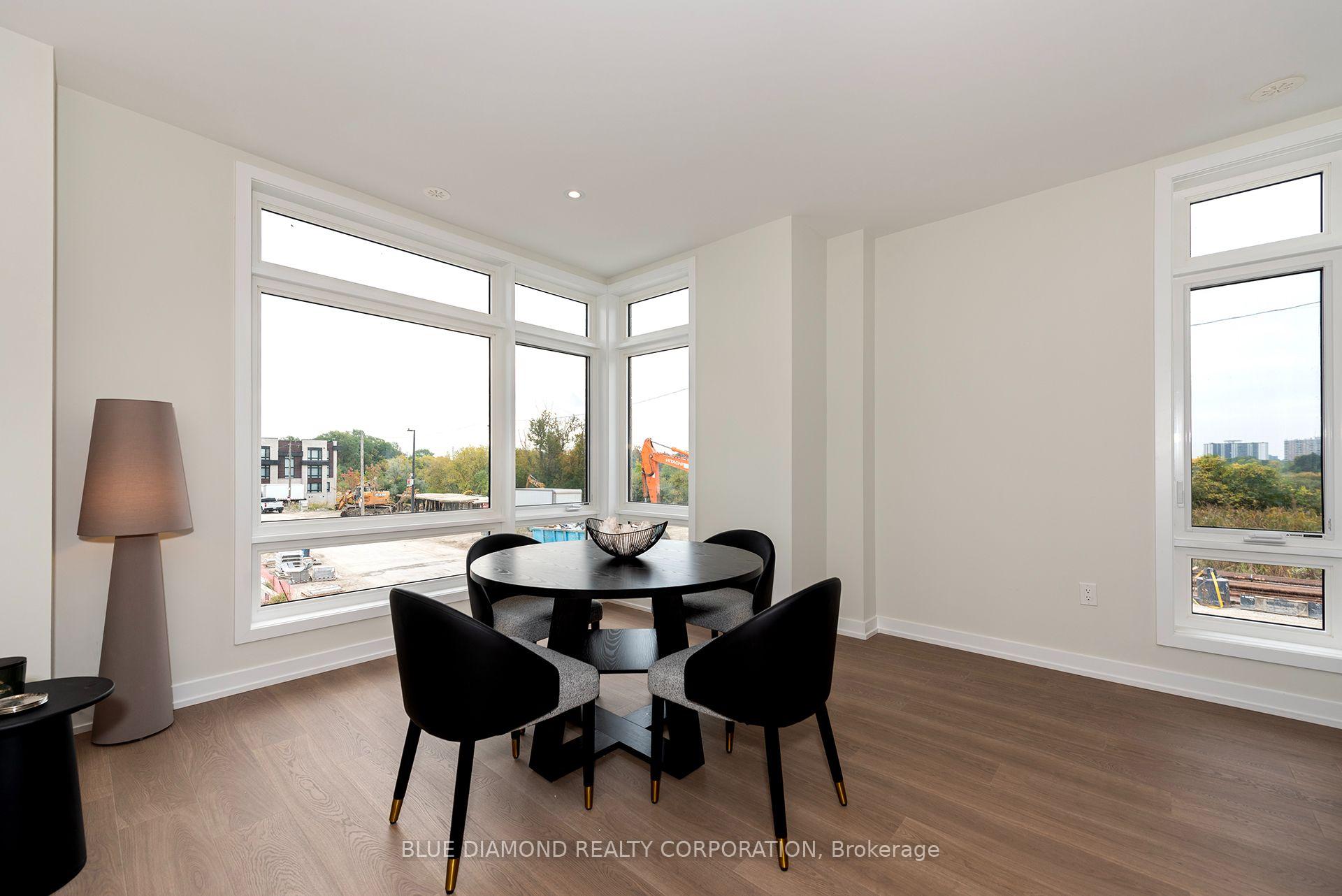 Photo 19 of 4 Kintall Way, Vaughan, West Woodbridge — HOMEH