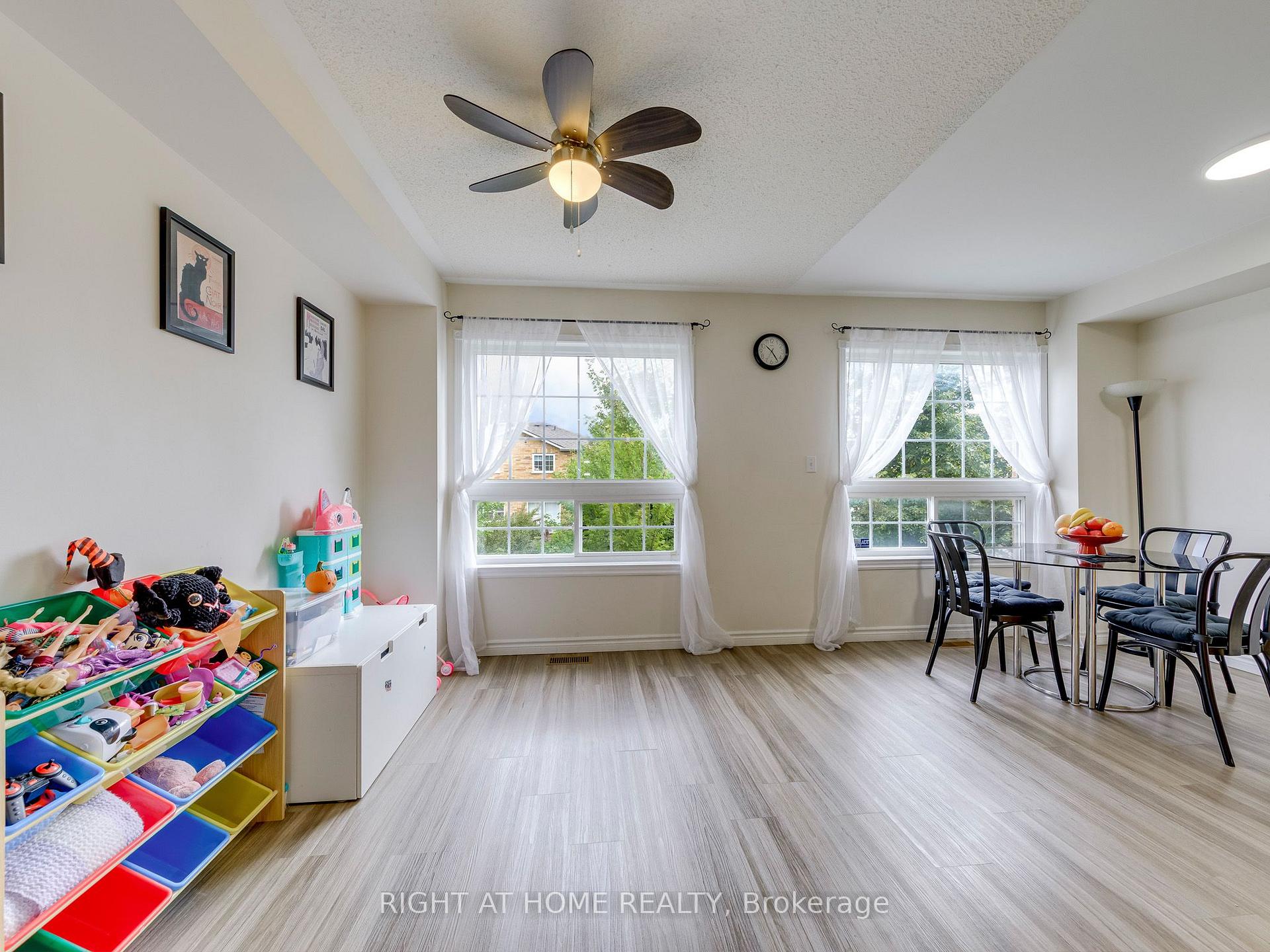 Photo 6 of Unit 35, 5260 Mcfarren Boulevard, Mississauga, Central Erin Mills — HOMEH