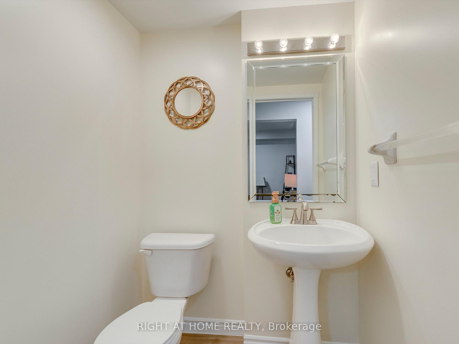 Photo 12 of Unit 35, 5260 Mcfarren Boulevard, Mississauga, Central Erin Mills — HOMEH
