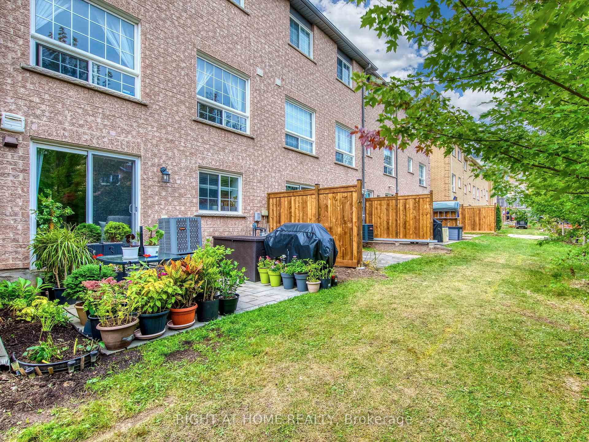 Photo 31 of Unit 35, 5260 Mcfarren Boulevard, Mississauga, Central Erin Mills — HOMEH