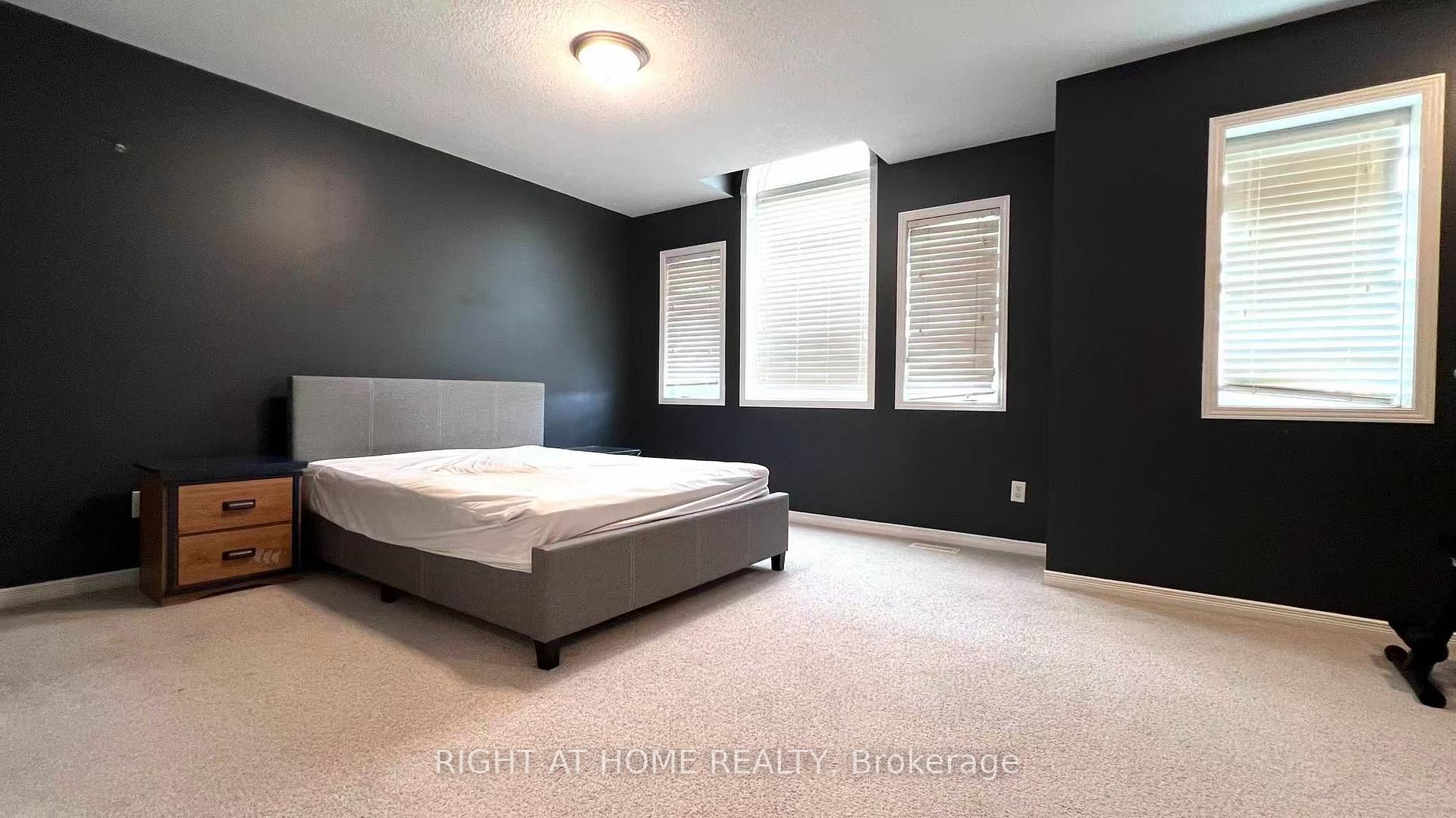 Photo 10 of 858 Whetherfield Street, London, North M — HOMEH