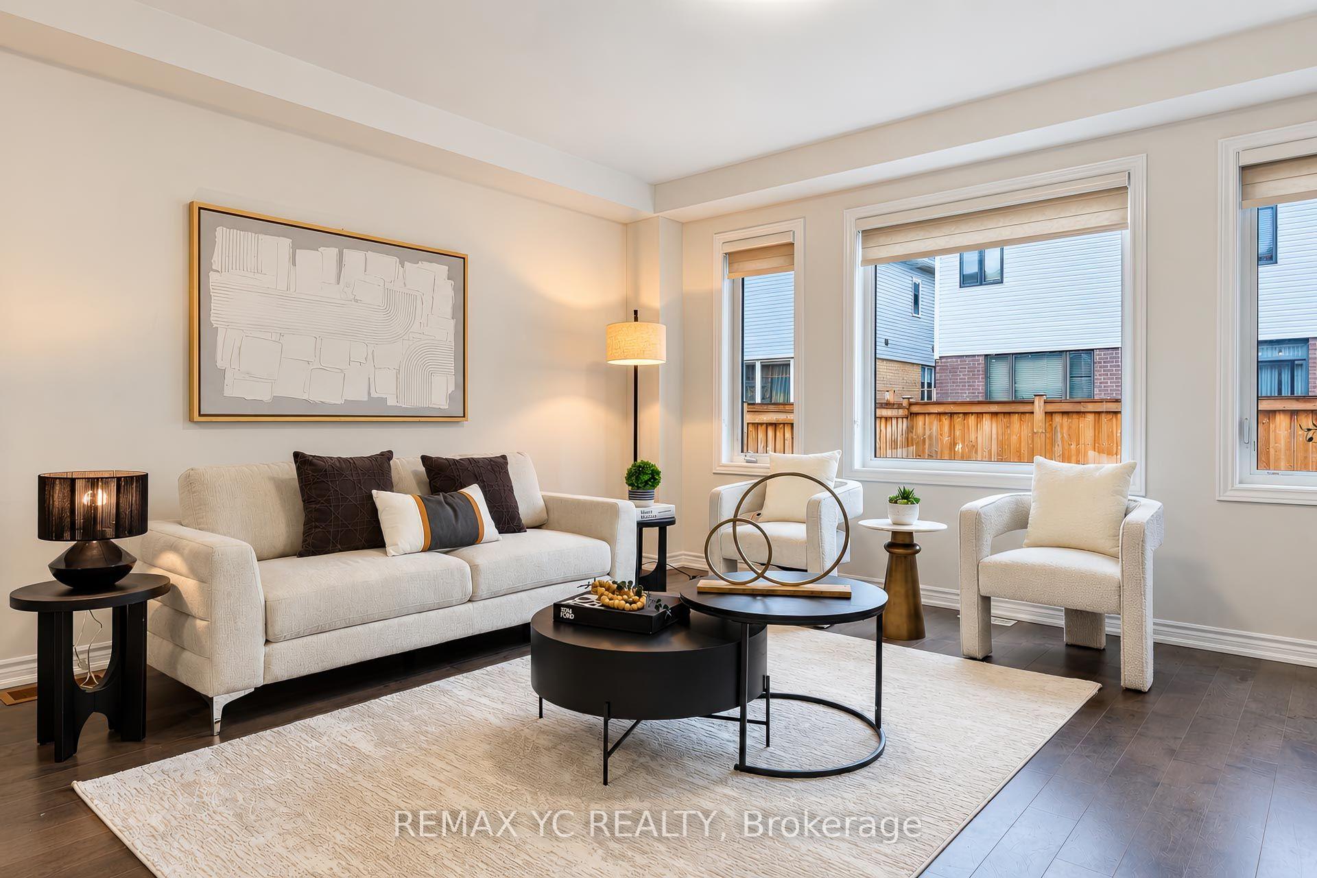 Photo 8 of 126 Durham Avenue, Barrie, Rural Barrie Southeast — HOMEH