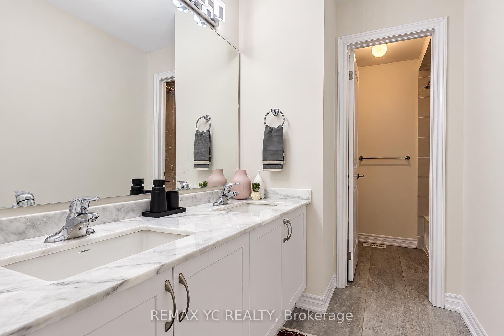 Photo 29 of 126 Durham Avenue, Barrie, Rural Barrie Southeast — HOMEH