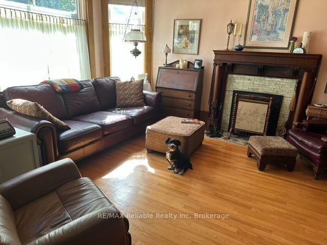 Photo 17 of 19 Sparling Street, Huron East, Seaforth — HOMEH