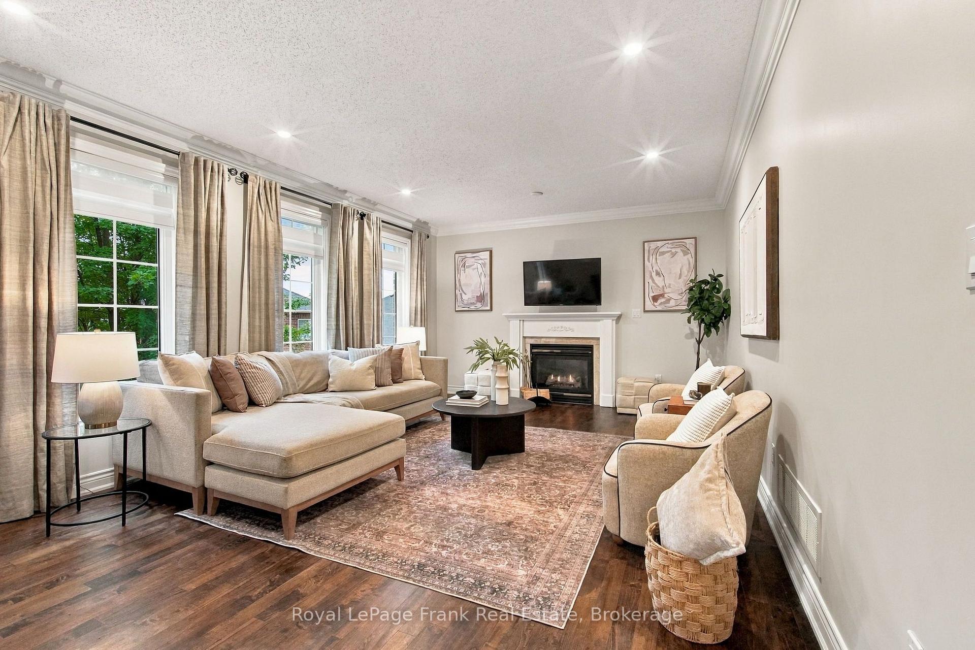 Photo 15 of 729 Eagle Ridge Drive, Oshawa, Taunton — HOMEH