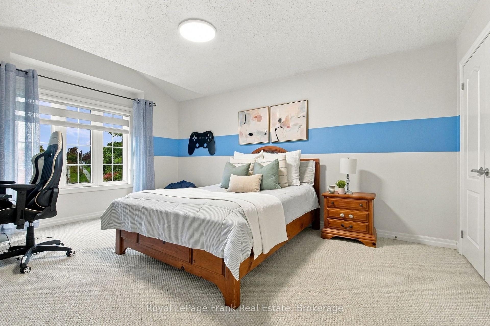 Photo 31 of 729 Eagle Ridge Drive, Oshawa, Taunton — HOMEH