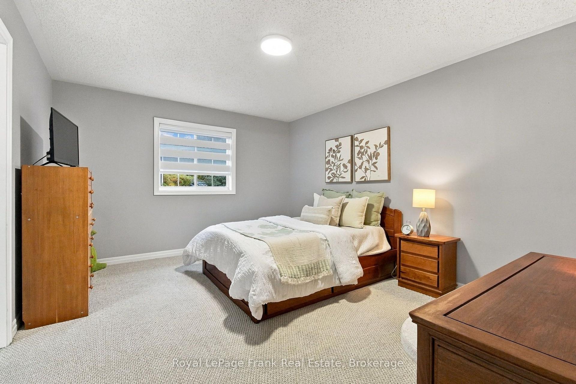 Photo 34 of 729 Eagle Ridge Drive, Oshawa, Taunton — HOMEH
