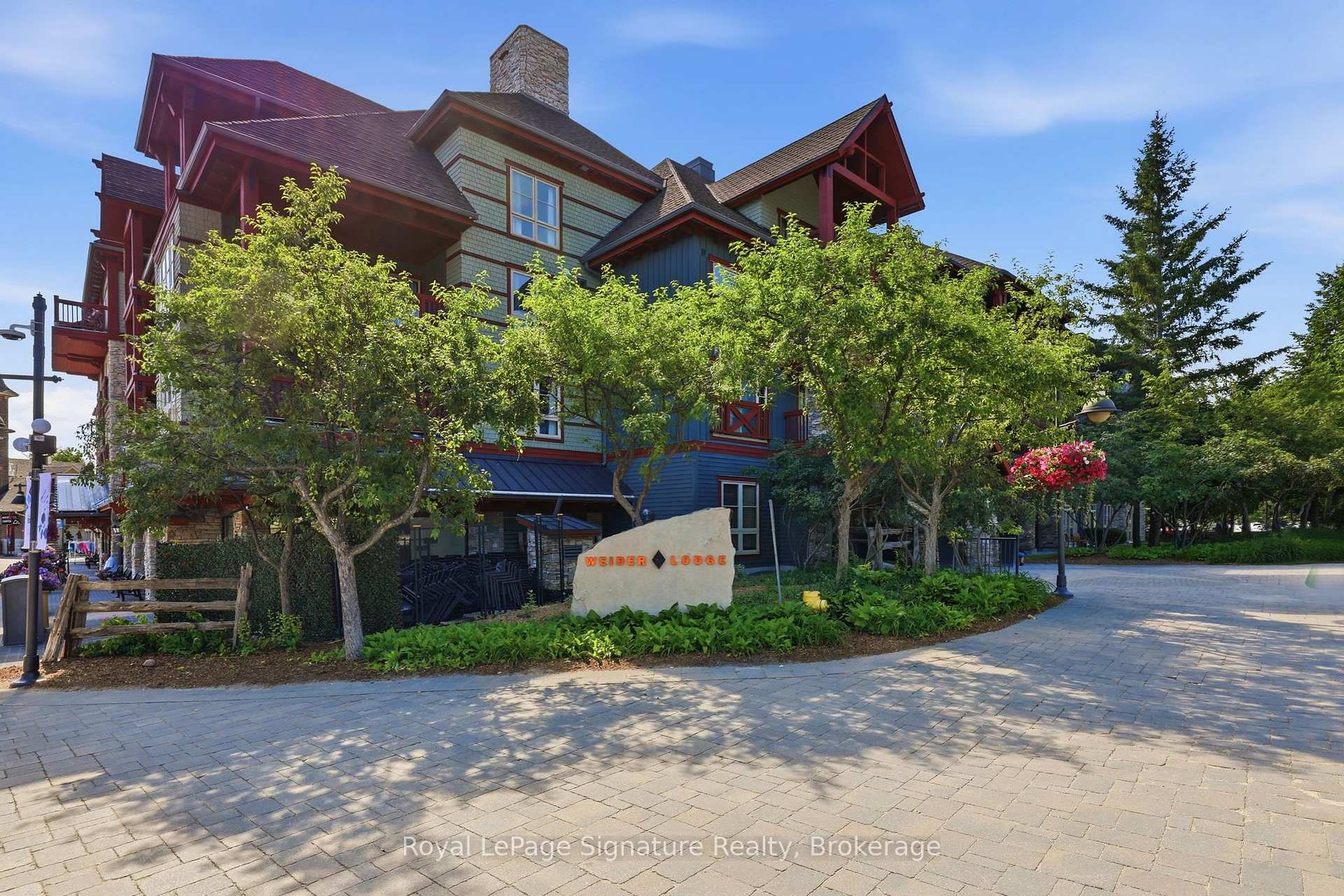 Photo 2 of Unit 201, 152 Jozo Weider Boulevard, Blue Mountains — HOMEH