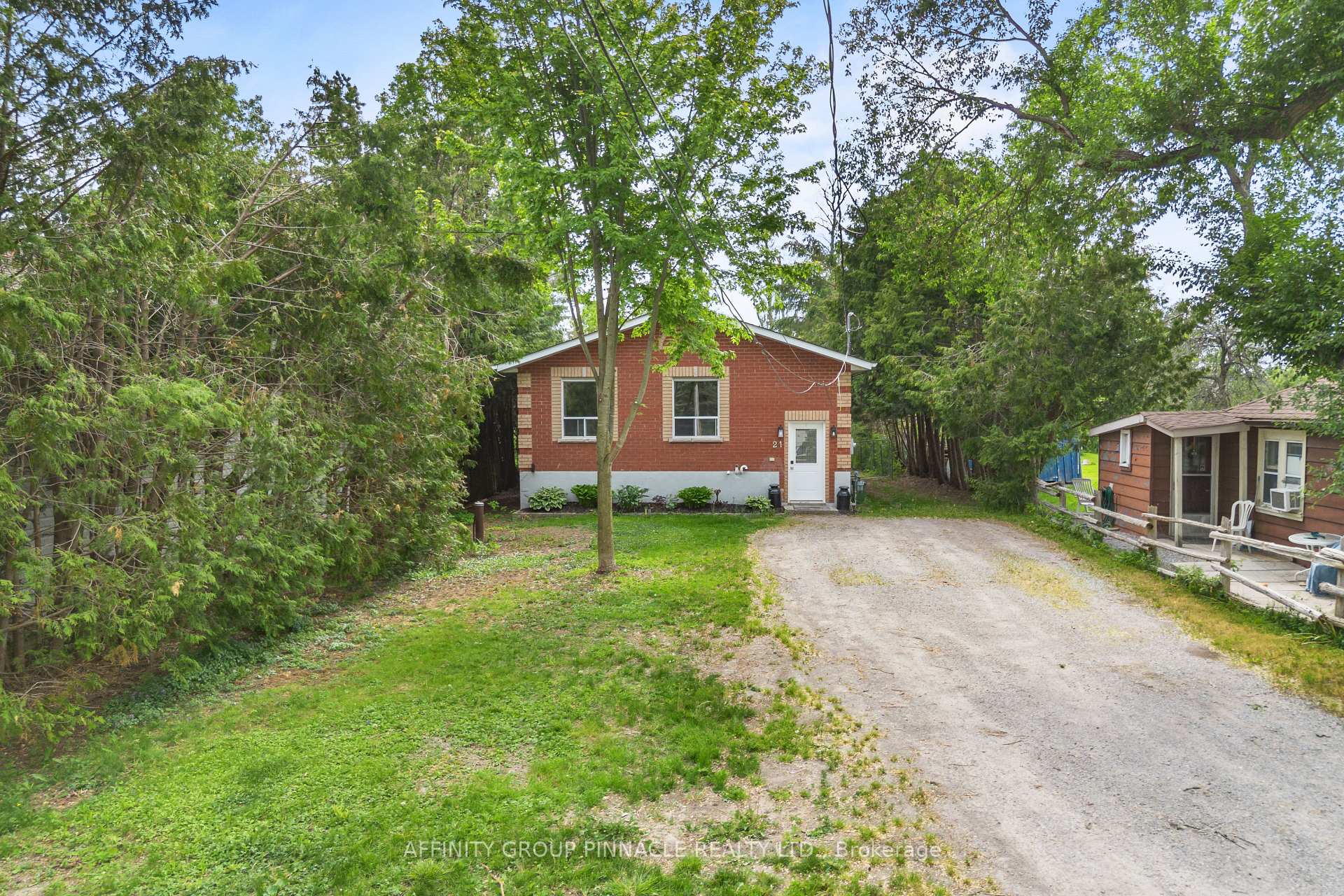 Photo of 21 Alma Street N