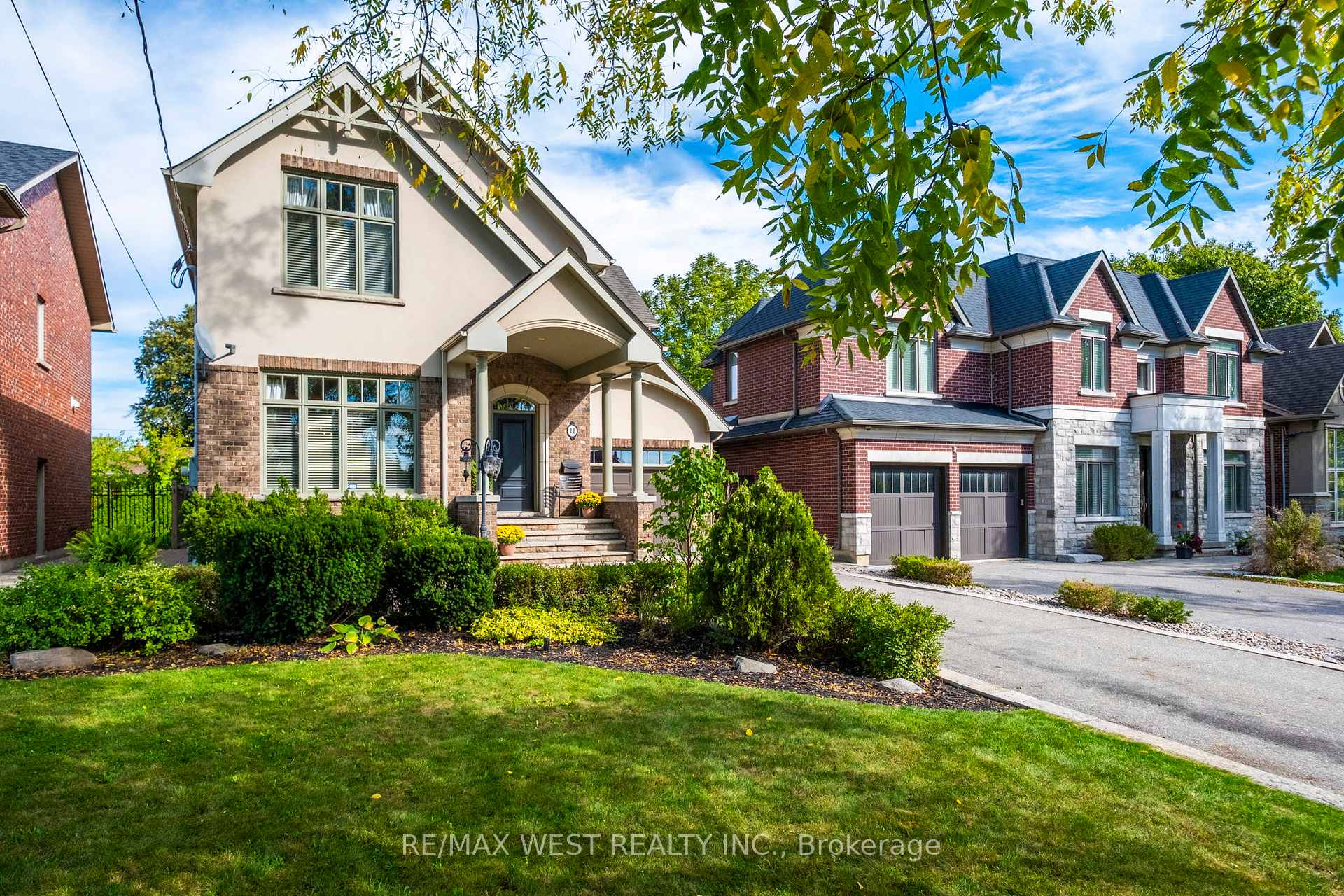 Photo 2 of 11 Tremont Road, Etobicoke, Islington-City Centre West — HOMEH
