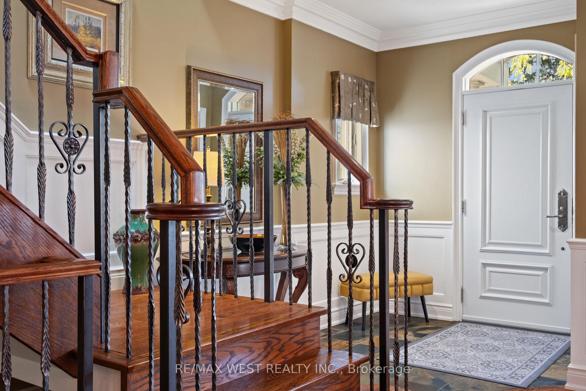 Photo 5 of 11 Tremont Road, Etobicoke, Islington-City Centre West — HOMEH