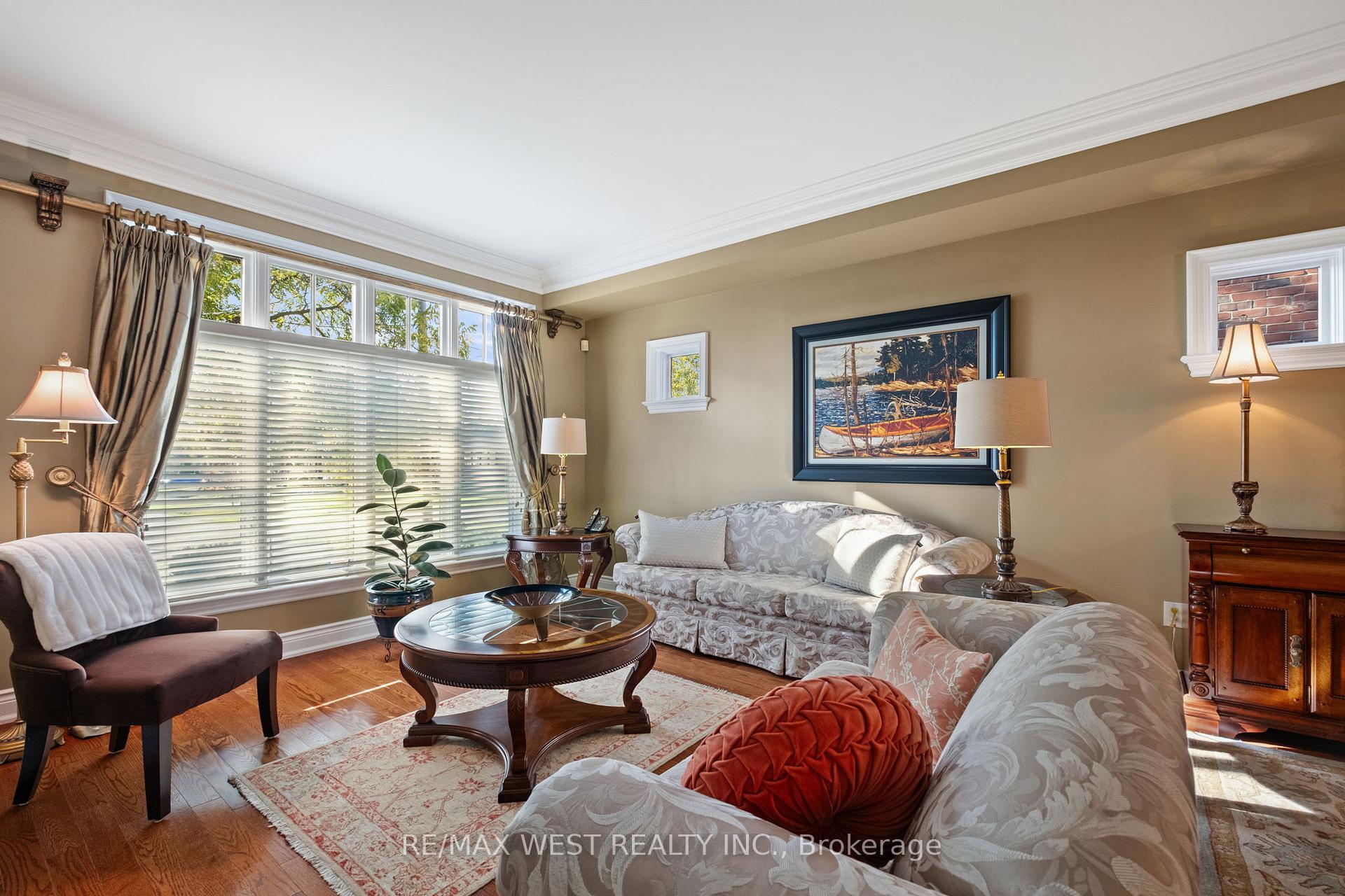 Photo 6 of 11 Tremont Road, Etobicoke, Islington-City Centre West — HOMEH