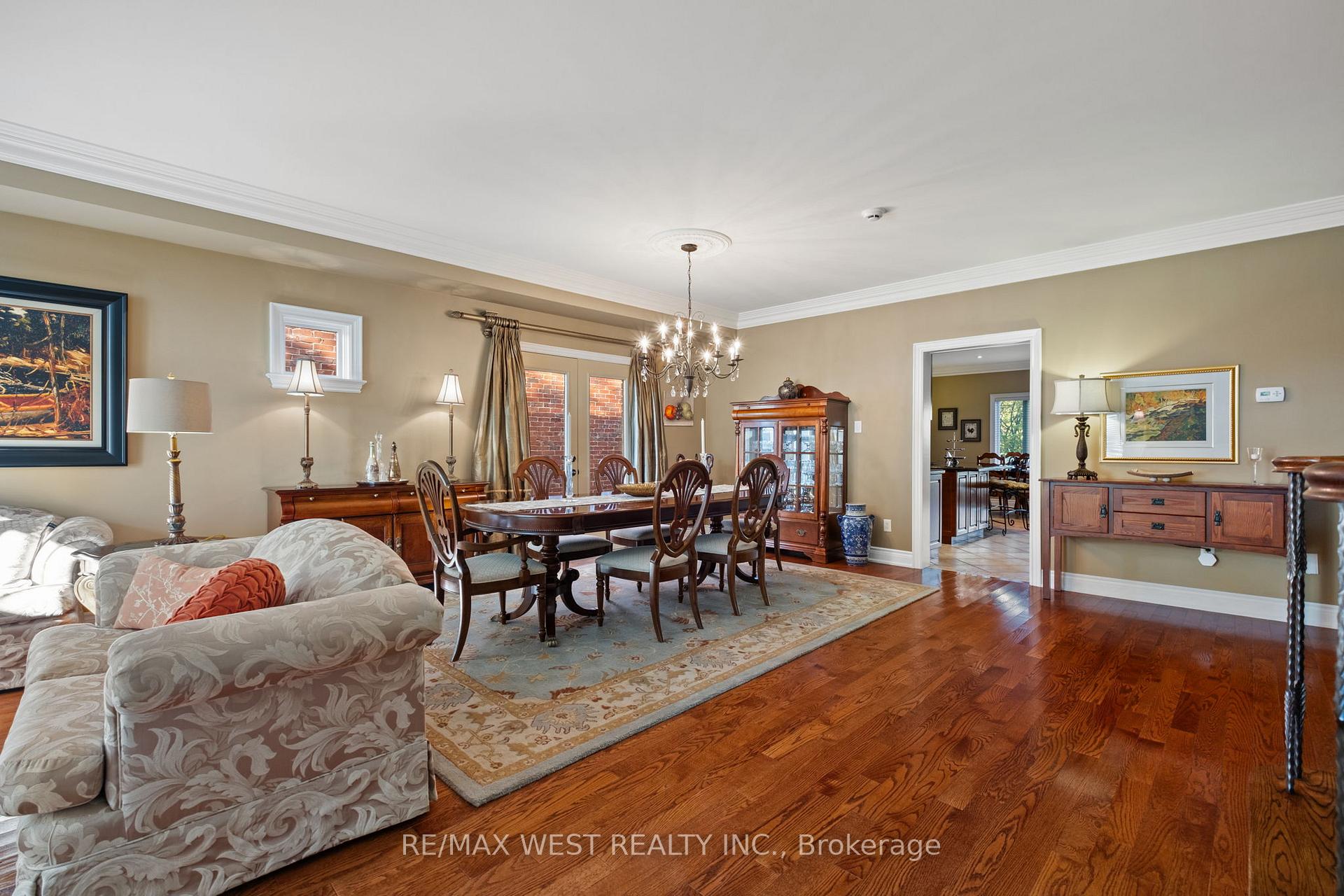 Photo 11 of 11 Tremont Road, Etobicoke, Islington-City Centre West — HOMEH