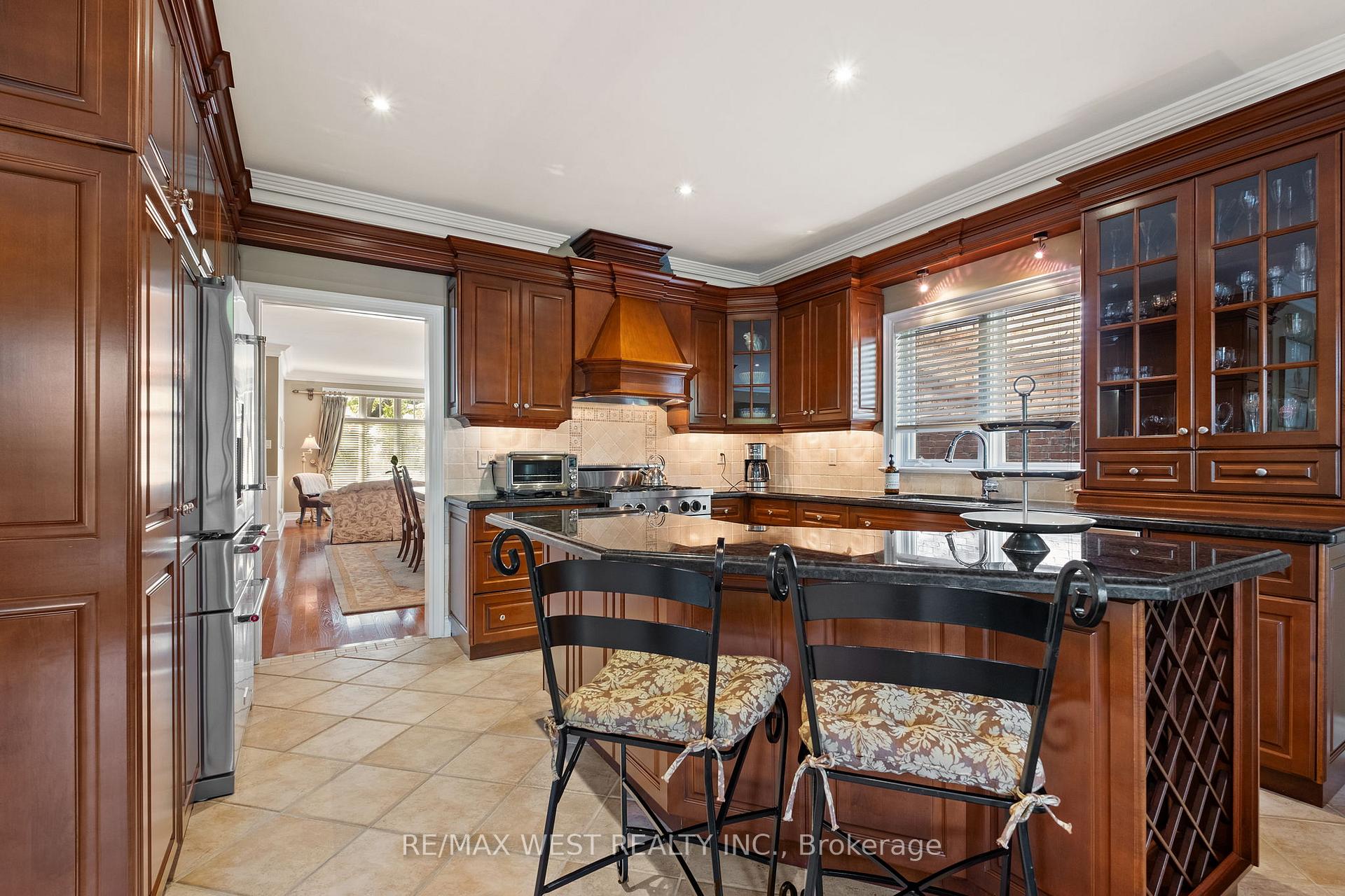 Photo 12 of 11 Tremont Road, Etobicoke, Islington-City Centre West — HOMEH