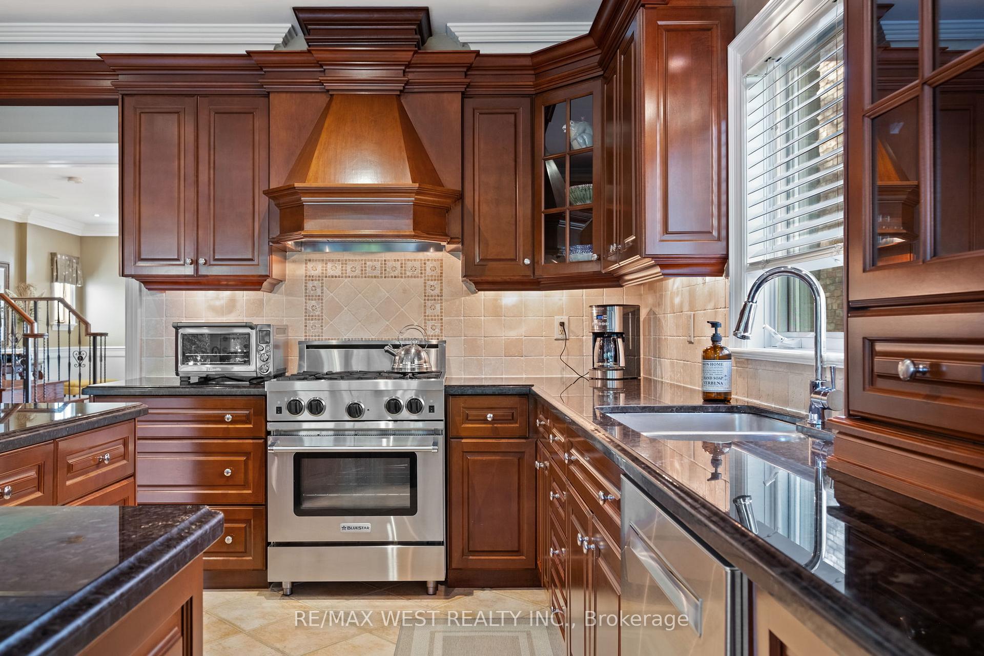 Photo 15 of 11 Tremont Road, Etobicoke, Islington-City Centre West — HOMEH