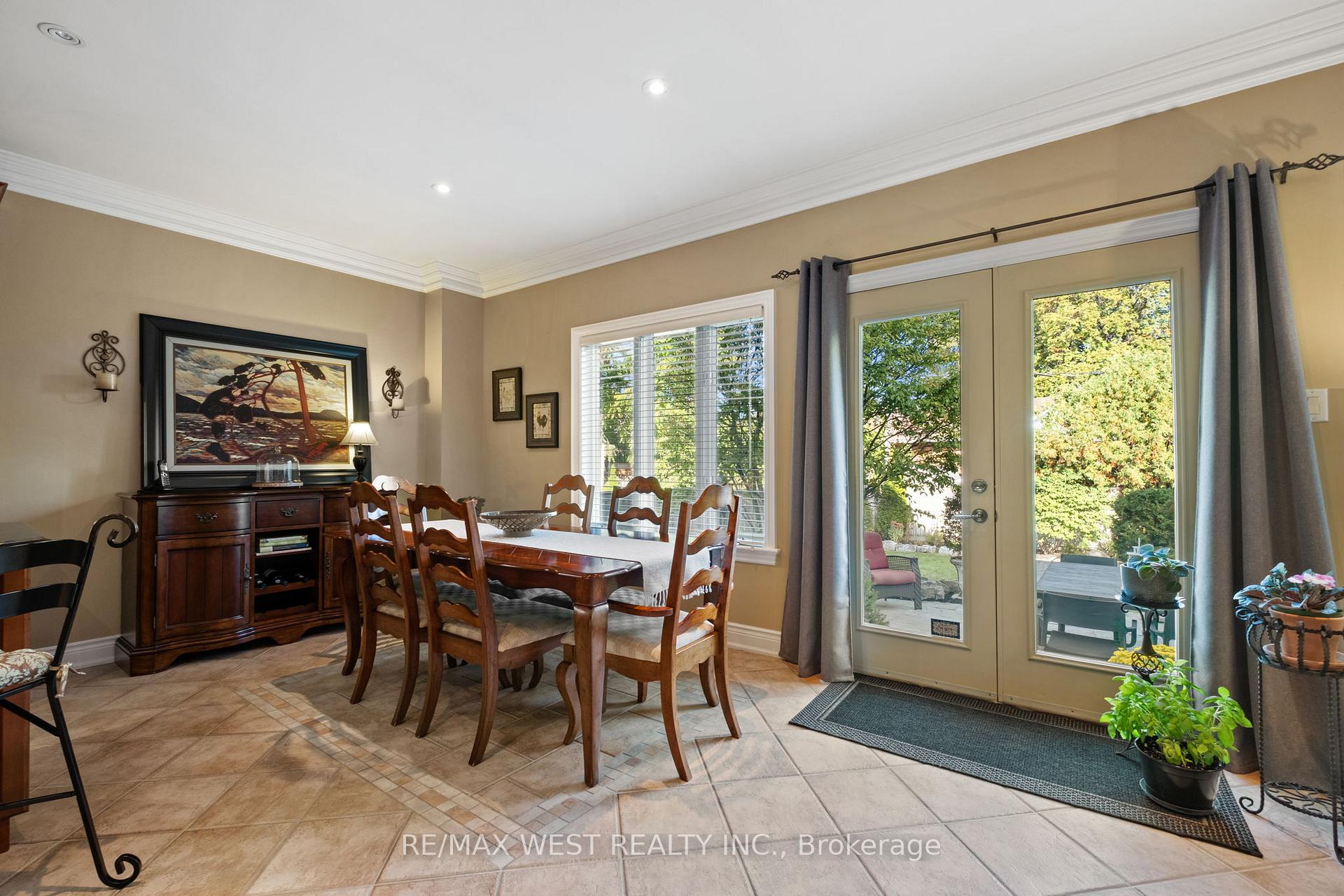 Photo 16 of 11 Tremont Road, Etobicoke, Islington-City Centre West — HOMEH