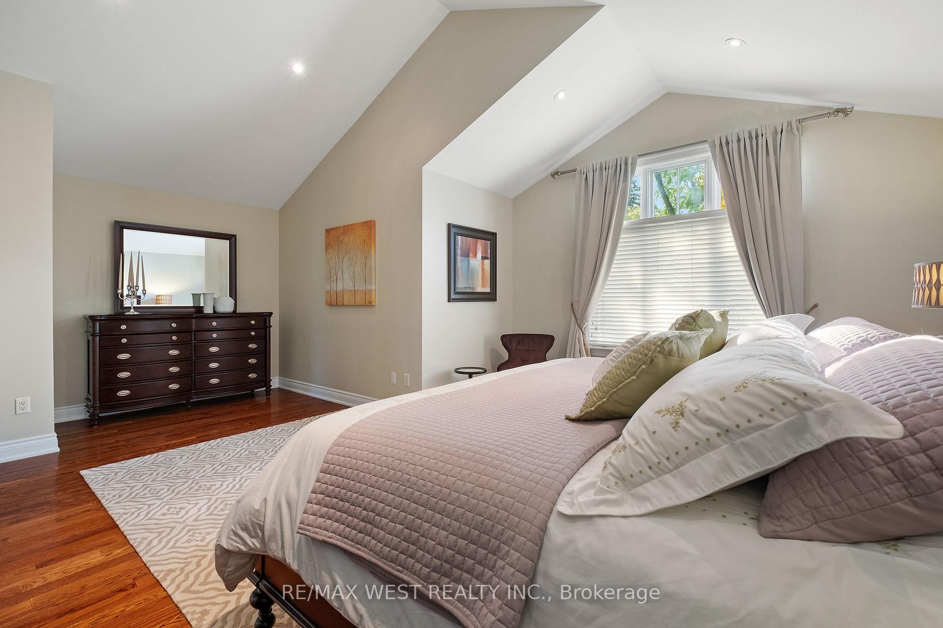 Photo 24 of 11 Tremont Road, Etobicoke, Islington-City Centre West — HOMEH