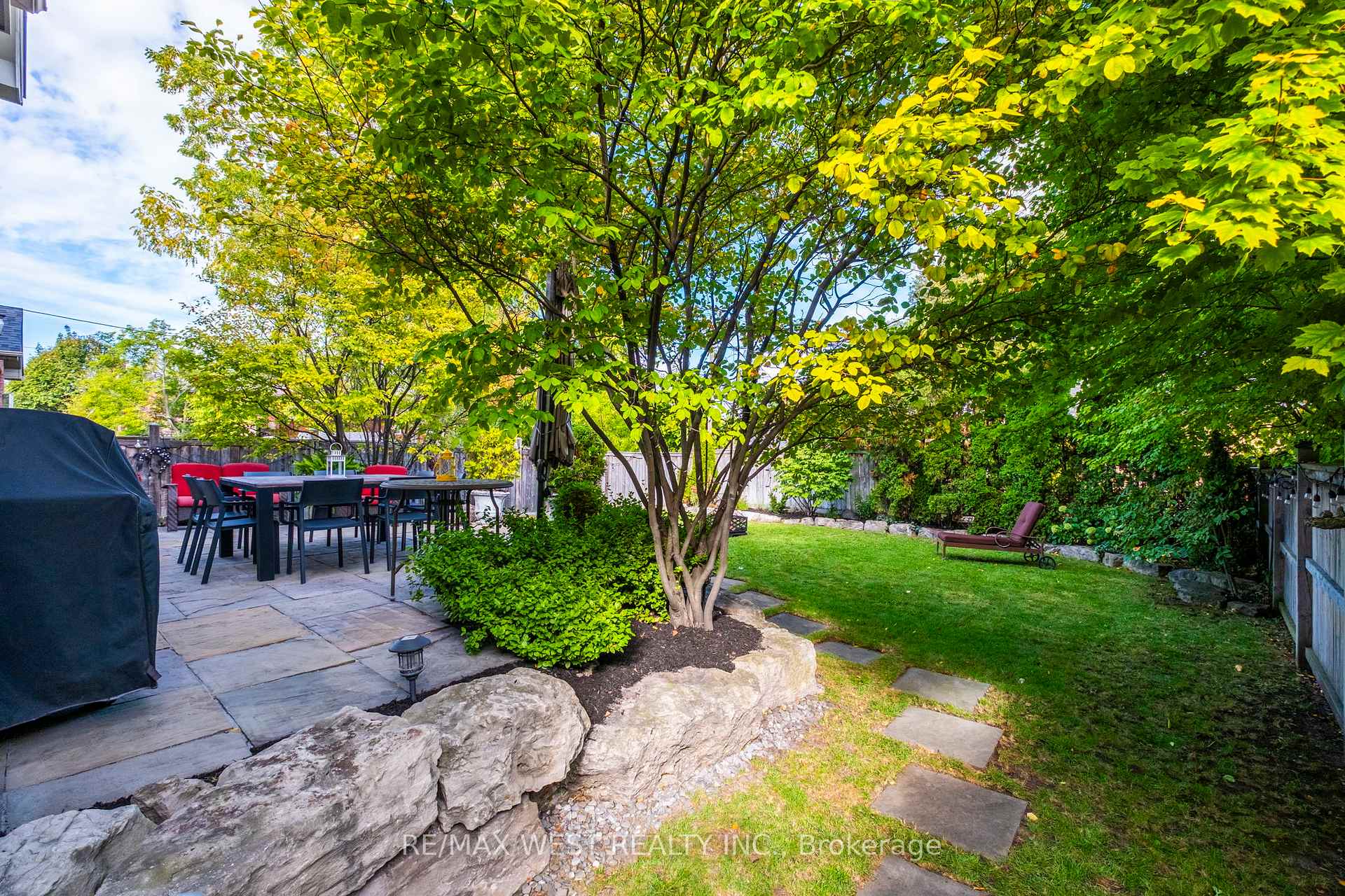 Photo 33 of 11 Tremont Road, Etobicoke, Islington-City Centre West — HOMEH