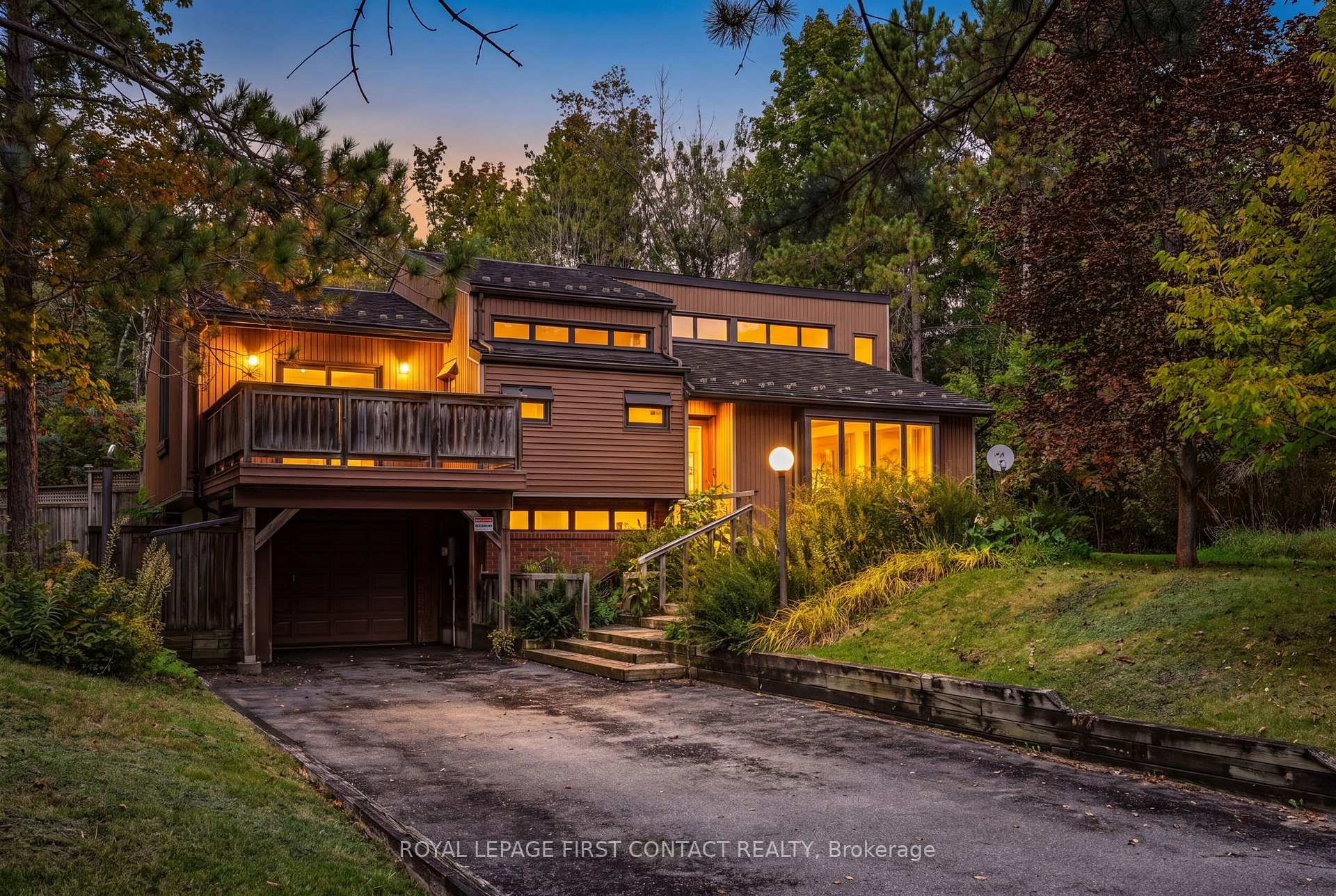 Photo 1 of 2 Briarwood Court, Springwater, Rural Springwater — HOMEH