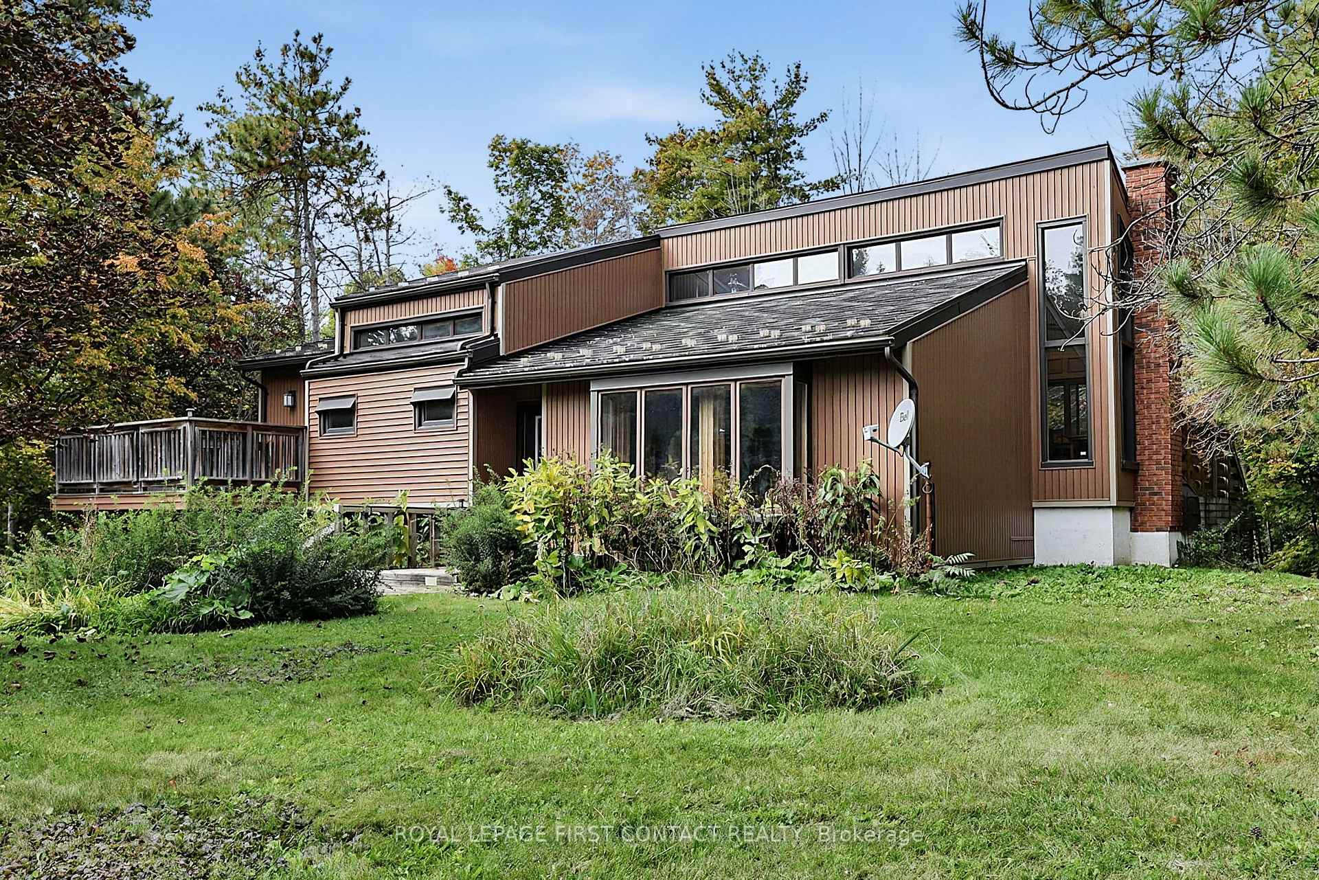 Photo 3 of 2 Briarwood Court, Springwater, Rural Springwater — HOMEH