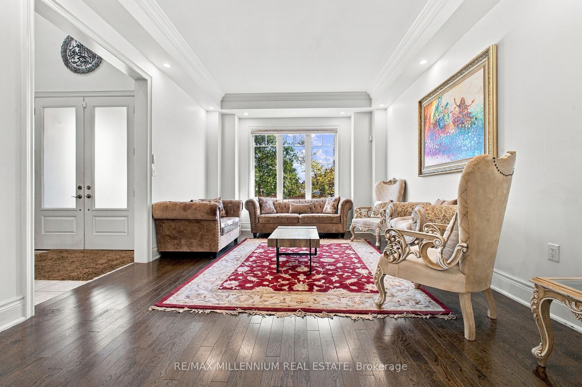 Photo 19 of 49 Torgan Trail, Vaughan, Kleinburg — HOMEH
