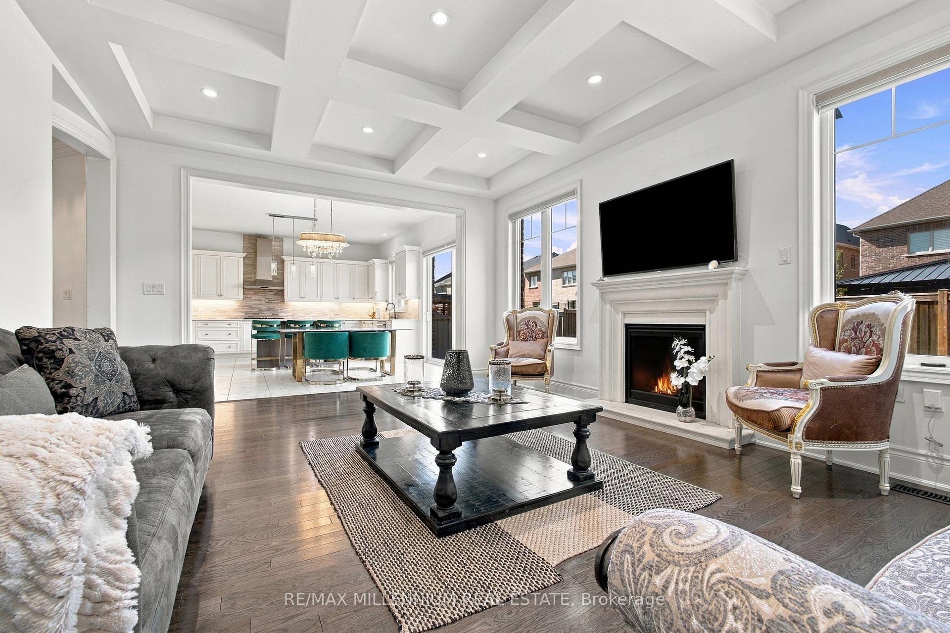 Photo 37 of 49 Torgan Trail, Vaughan, Kleinburg — HOMEH