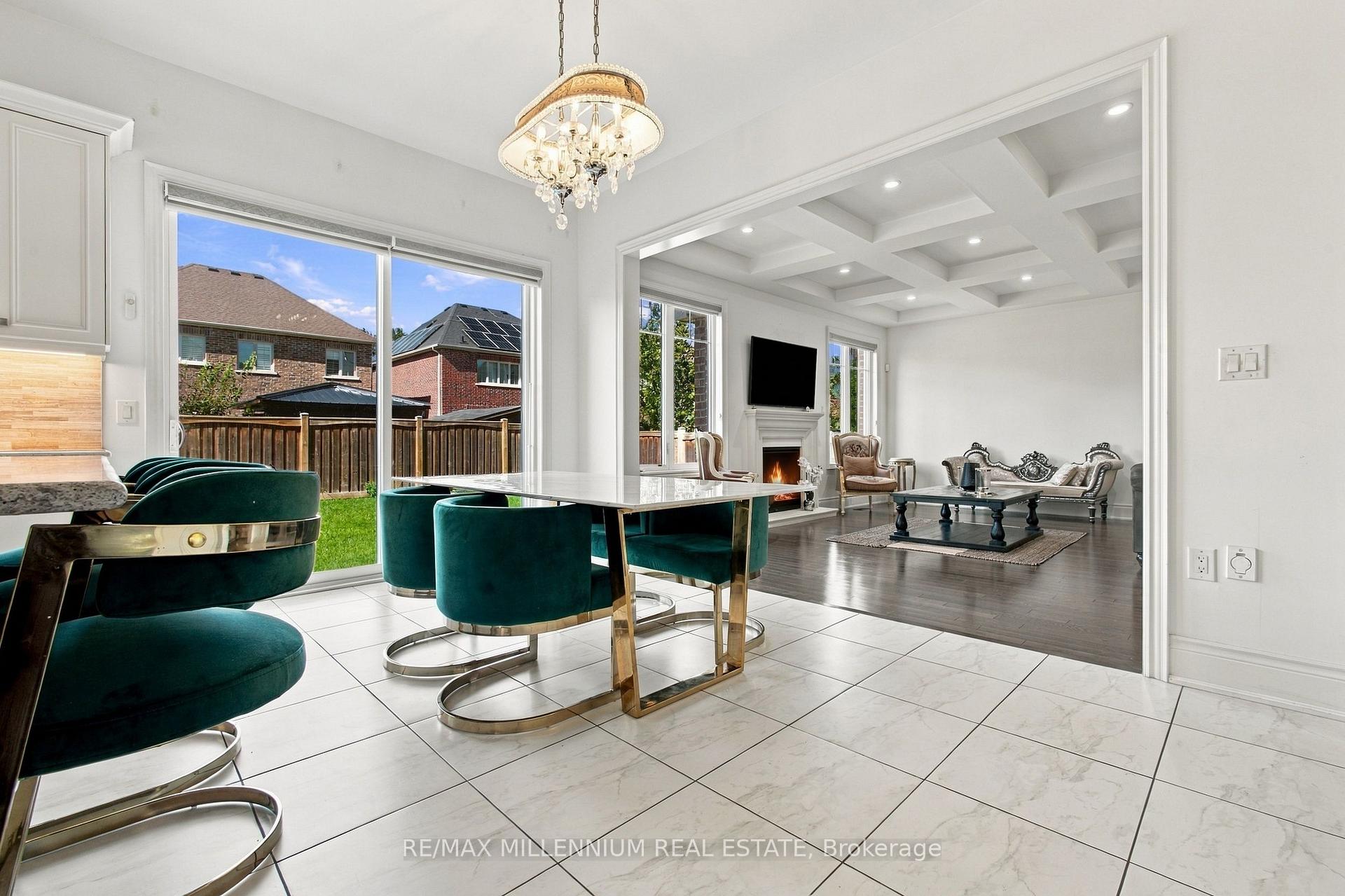 Photo 41 of 49 Torgan Trail, Vaughan, Kleinburg — HOMEH