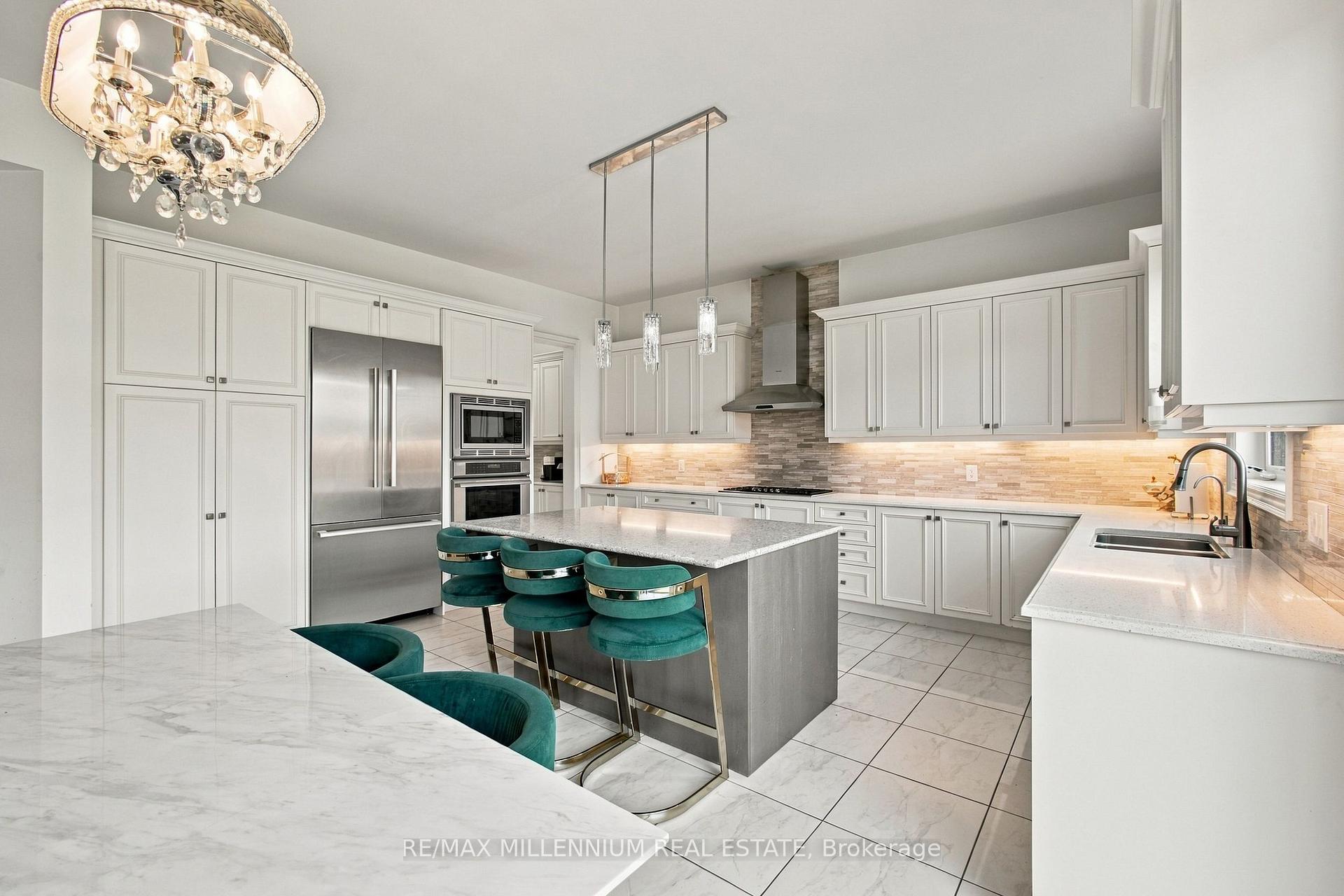 Photo 43 of 49 Torgan Trail, Vaughan, Kleinburg — HOMEH