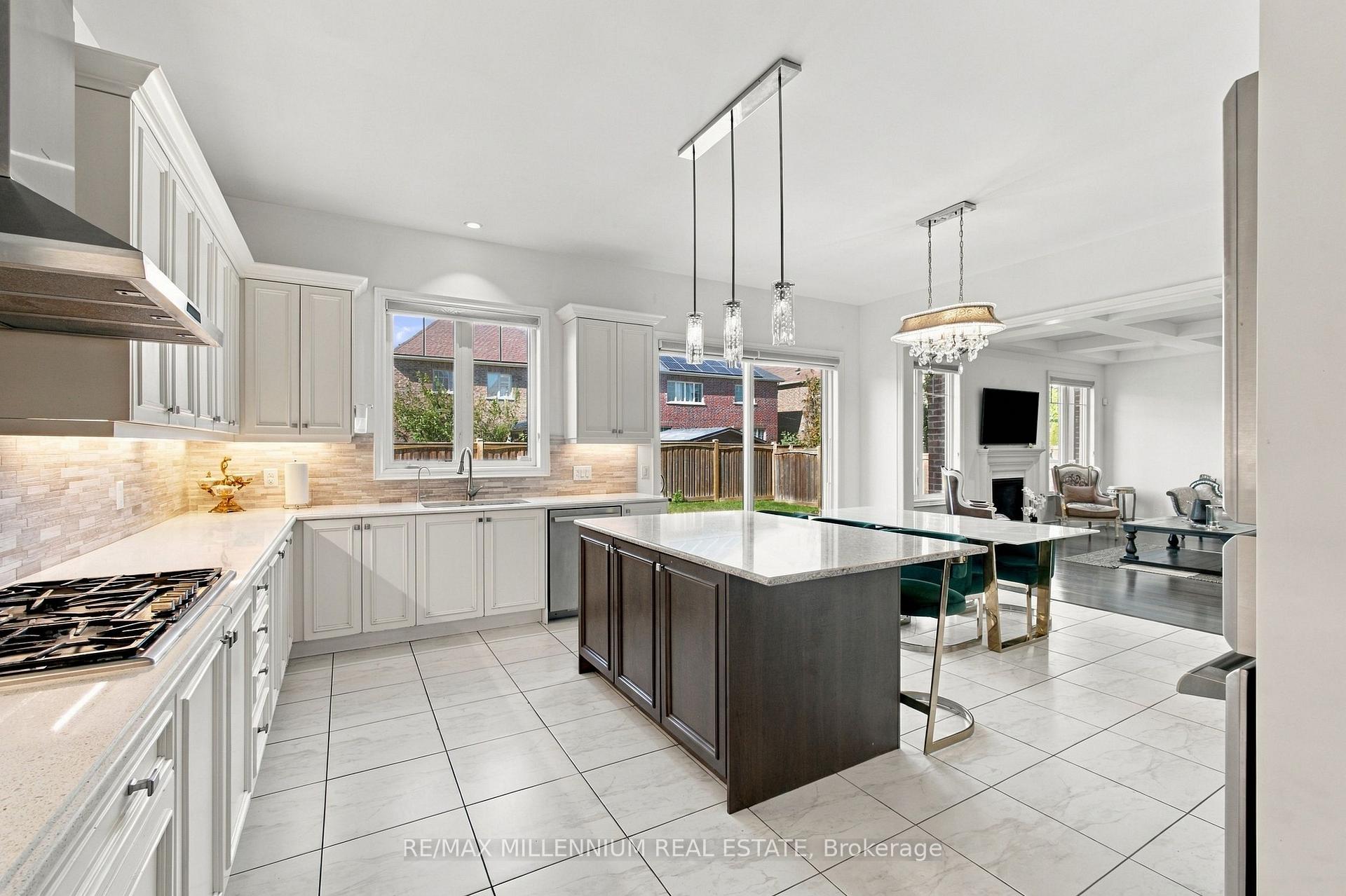 Photo 45 of 49 Torgan Trail, Vaughan, Kleinburg — HOMEH