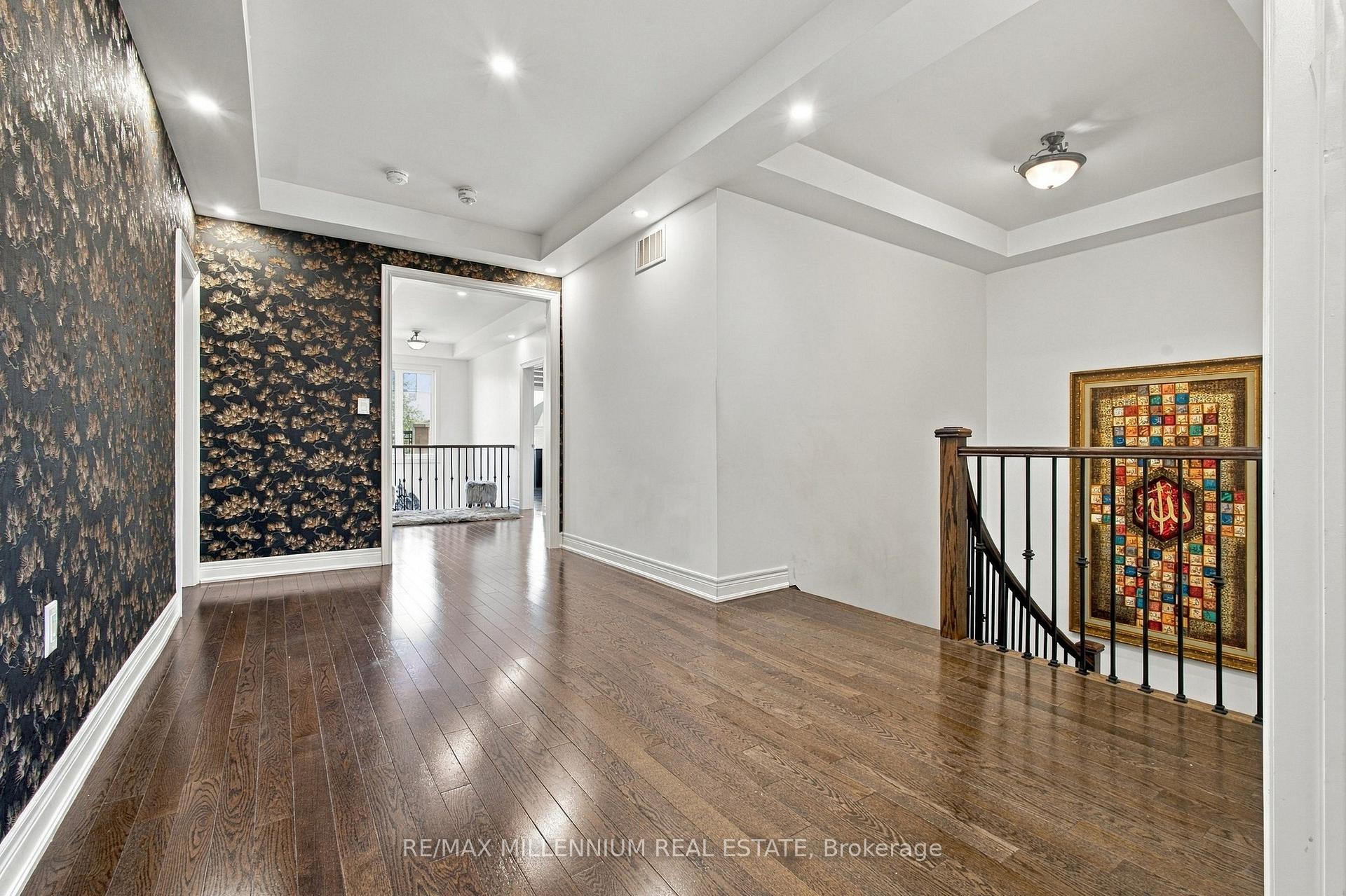 Photo 57 of 49 Torgan Trail, Vaughan, Kleinburg — HOMEH