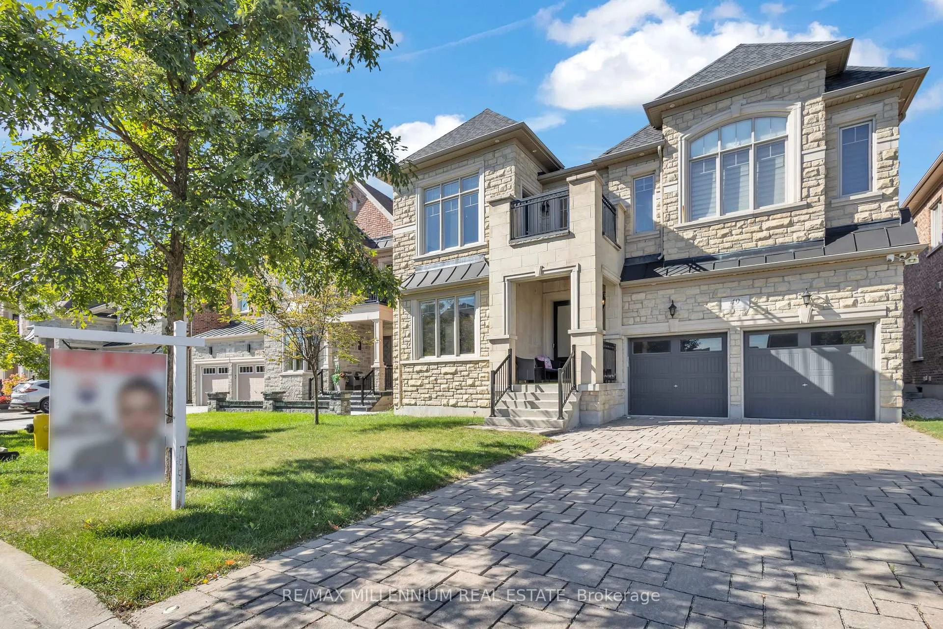 Photo 6 of 49 Torgan Trail, Vaughan, Kleinburg — HOMEH