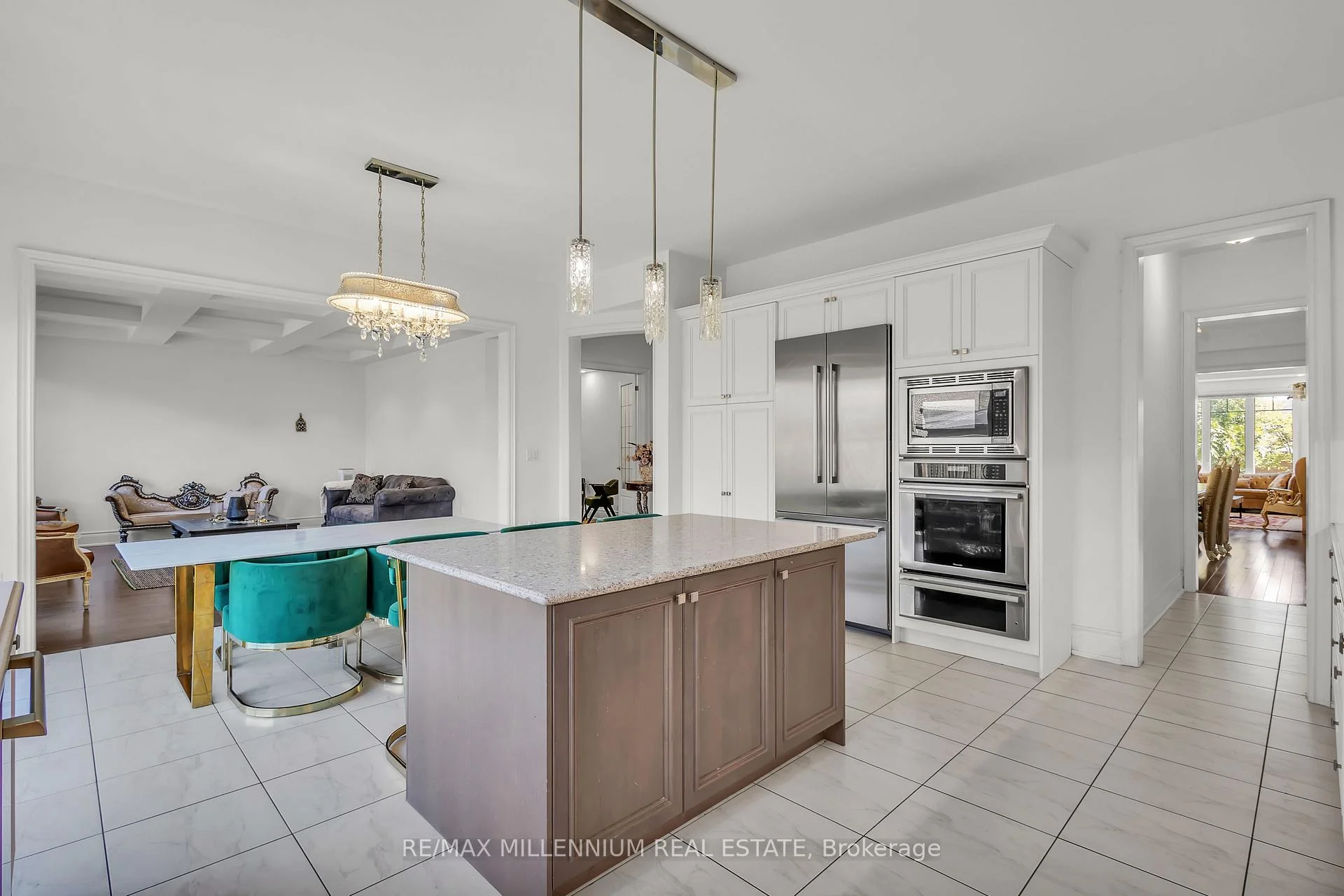 Photo 42 of 49 Torgan Trail, Vaughan, Kleinburg — HOMEH