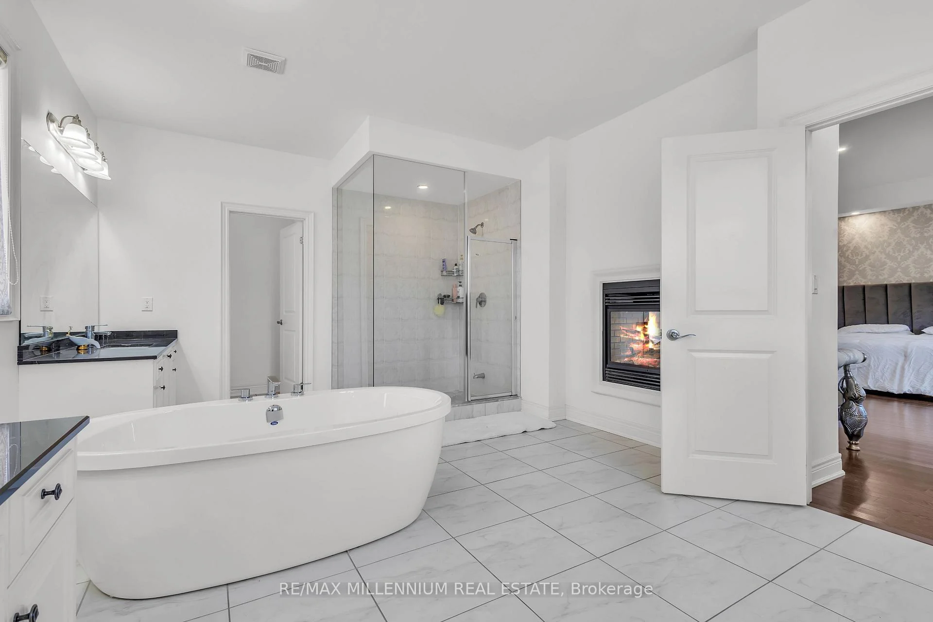 Photo 60 of 49 Torgan Trail, Vaughan, Kleinburg — HOMEH