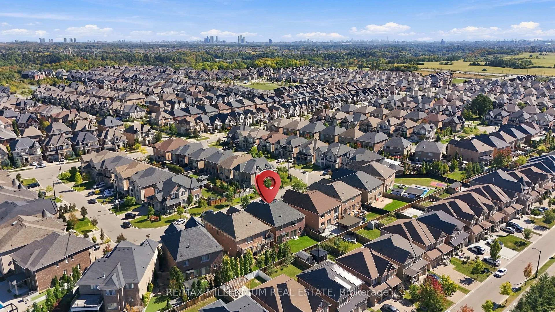 Photo 84 of 49 Torgan Trail, Vaughan, Kleinburg — HOMEH