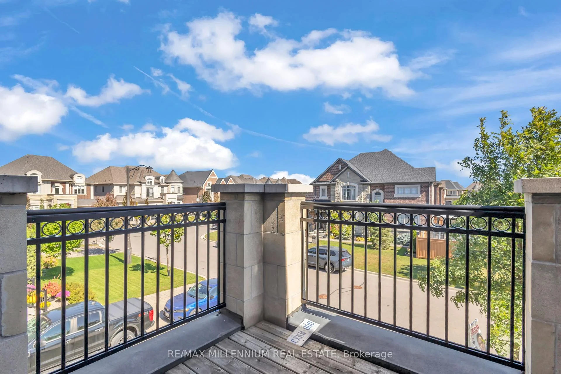 Photo 92 of 49 Torgan Trail, Vaughan, Kleinburg — HOMEH
