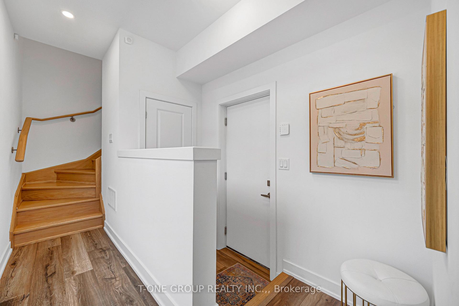 Photo 10 of 144 Covington Crescent, Whitchurch-Stouffville, Stouffville — HOMEH