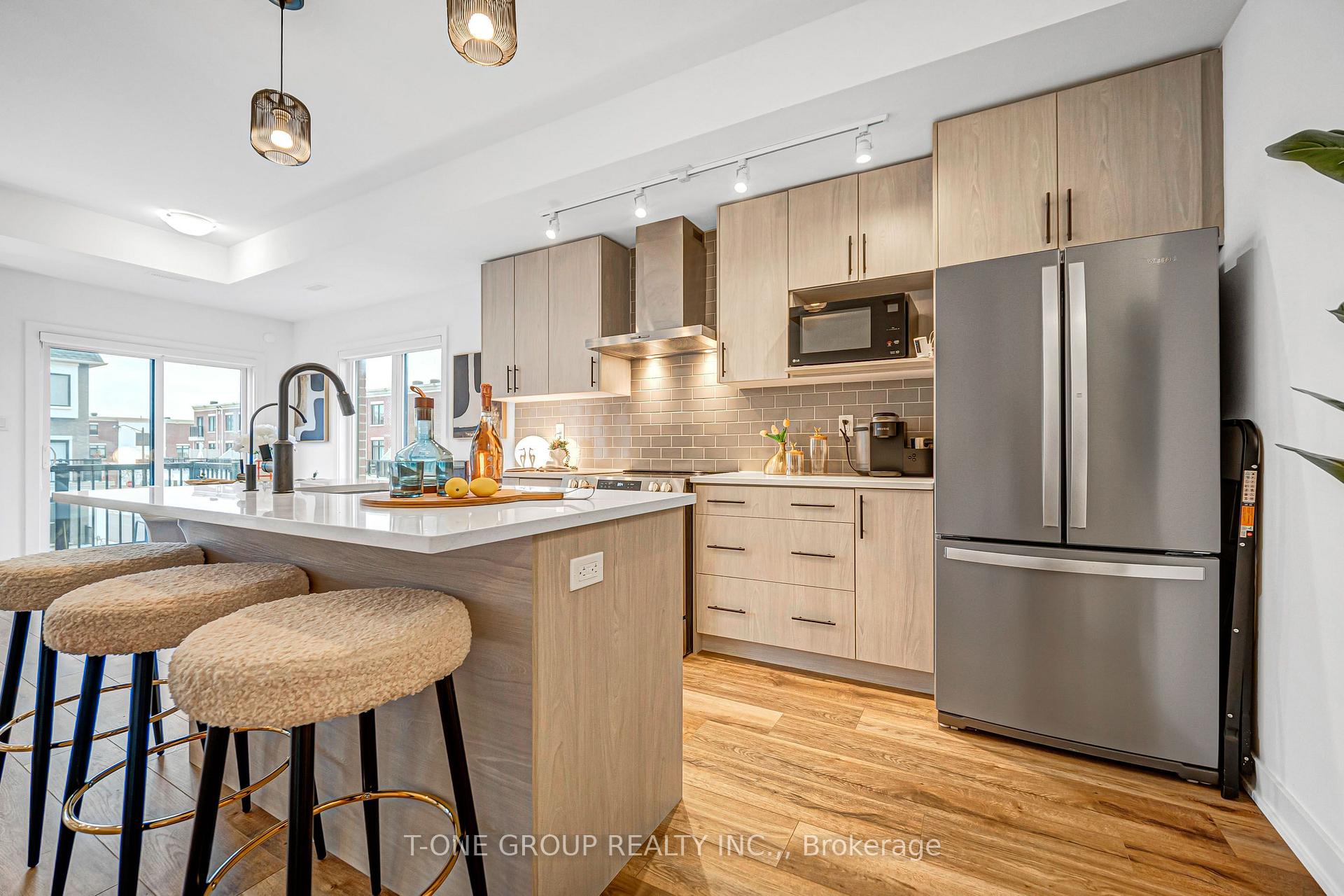 Photo 14 of 144 Covington Crescent, Whitchurch-Stouffville, Stouffville — HOMEH