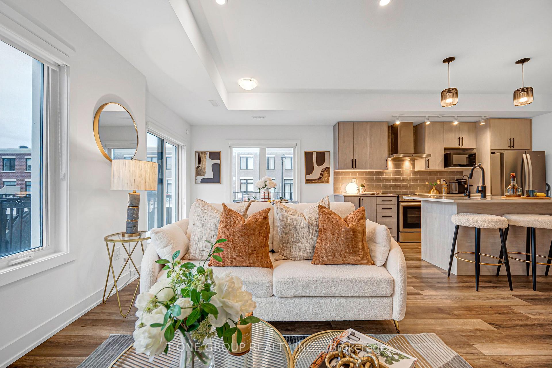Photo 23 of 144 Covington Crescent, Whitchurch-Stouffville, Stouffville — HOMEH
