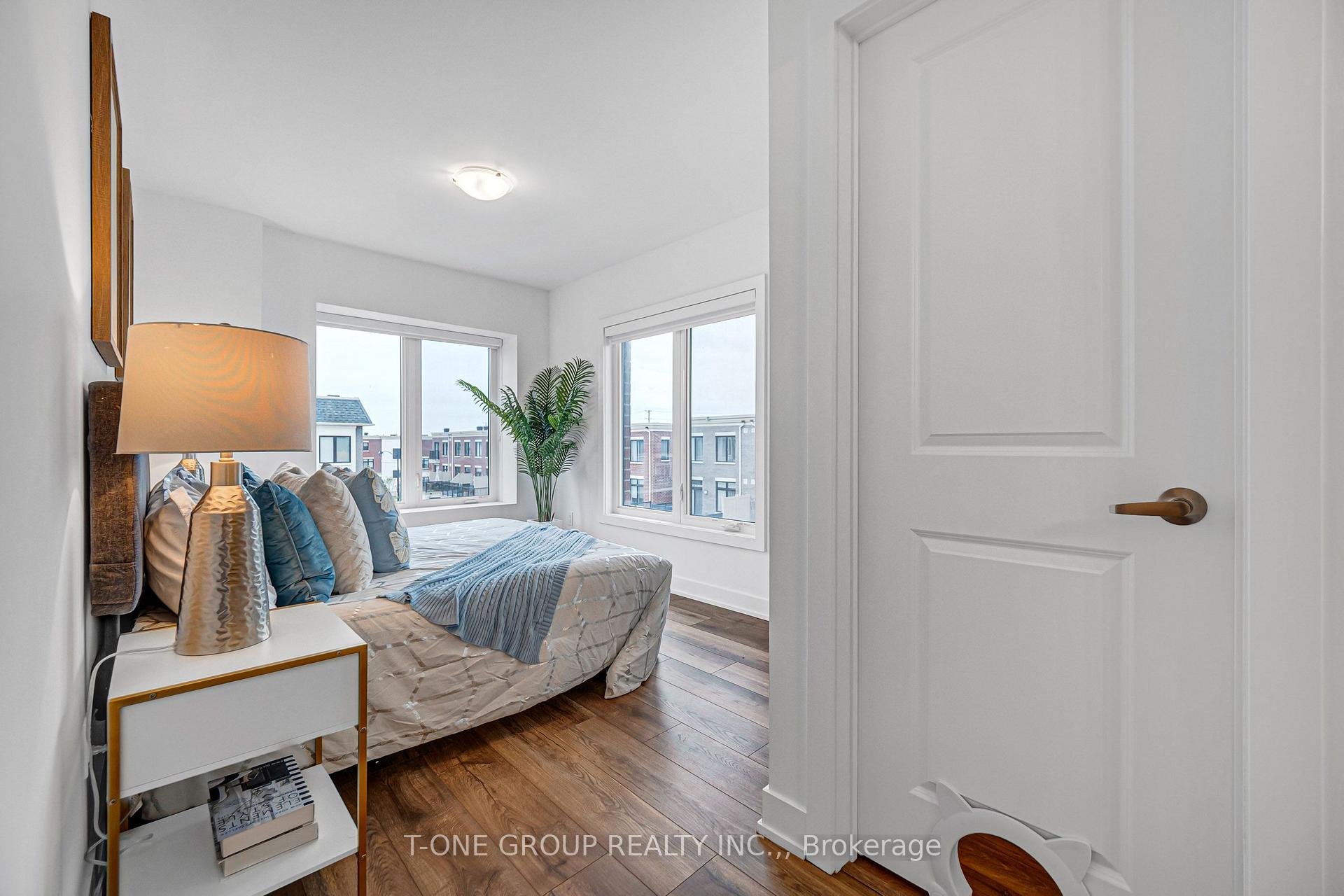 Photo 30 of 144 Covington Crescent, Whitchurch-Stouffville, Stouffville — HOMEH