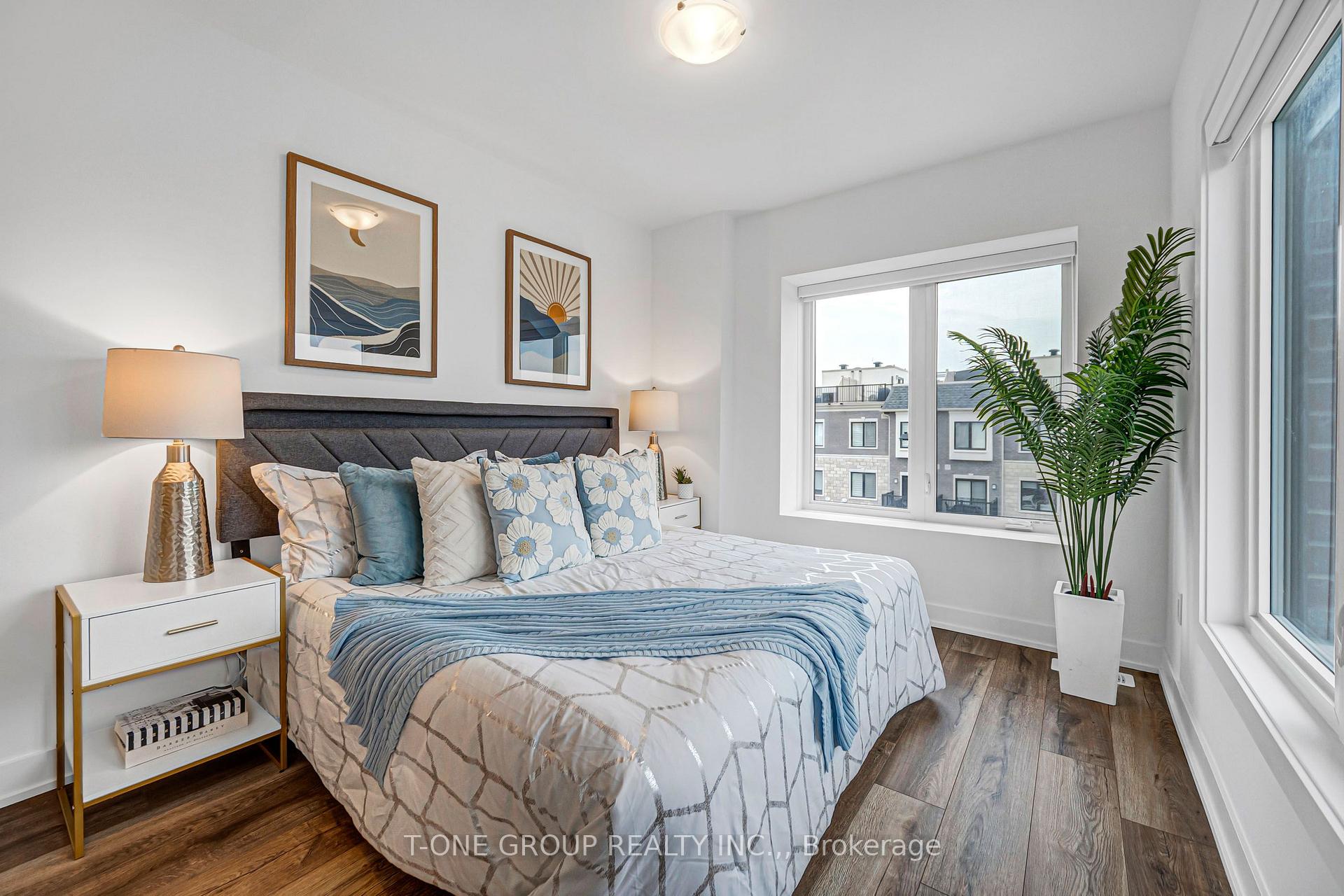 Photo 32 of 144 Covington Crescent, Whitchurch-Stouffville, Stouffville — HOMEH