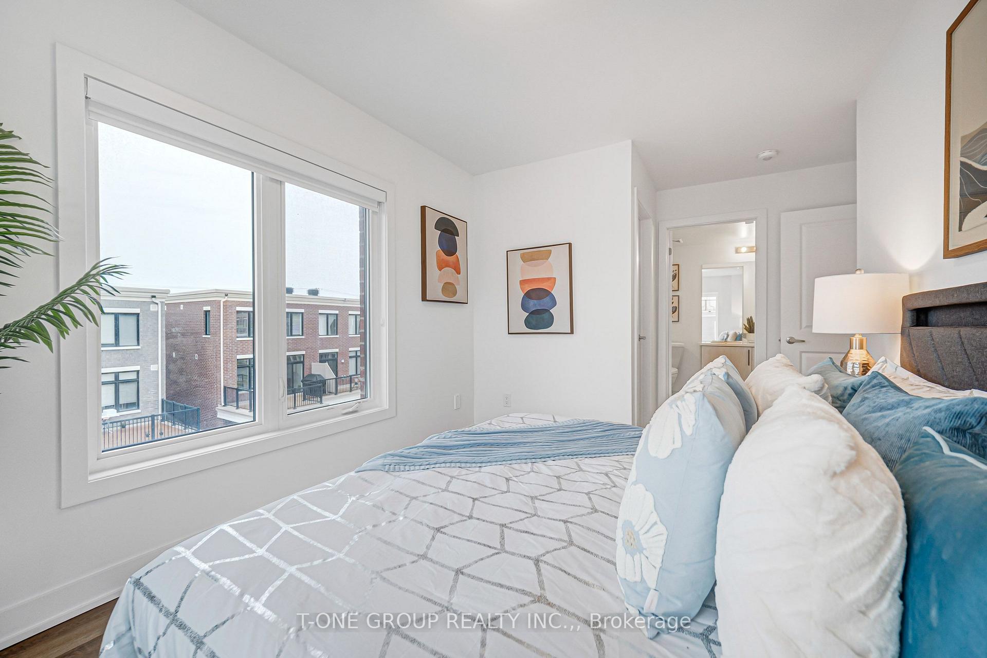 Photo 34 of 144 Covington Crescent, Whitchurch-Stouffville, Stouffville — HOMEH