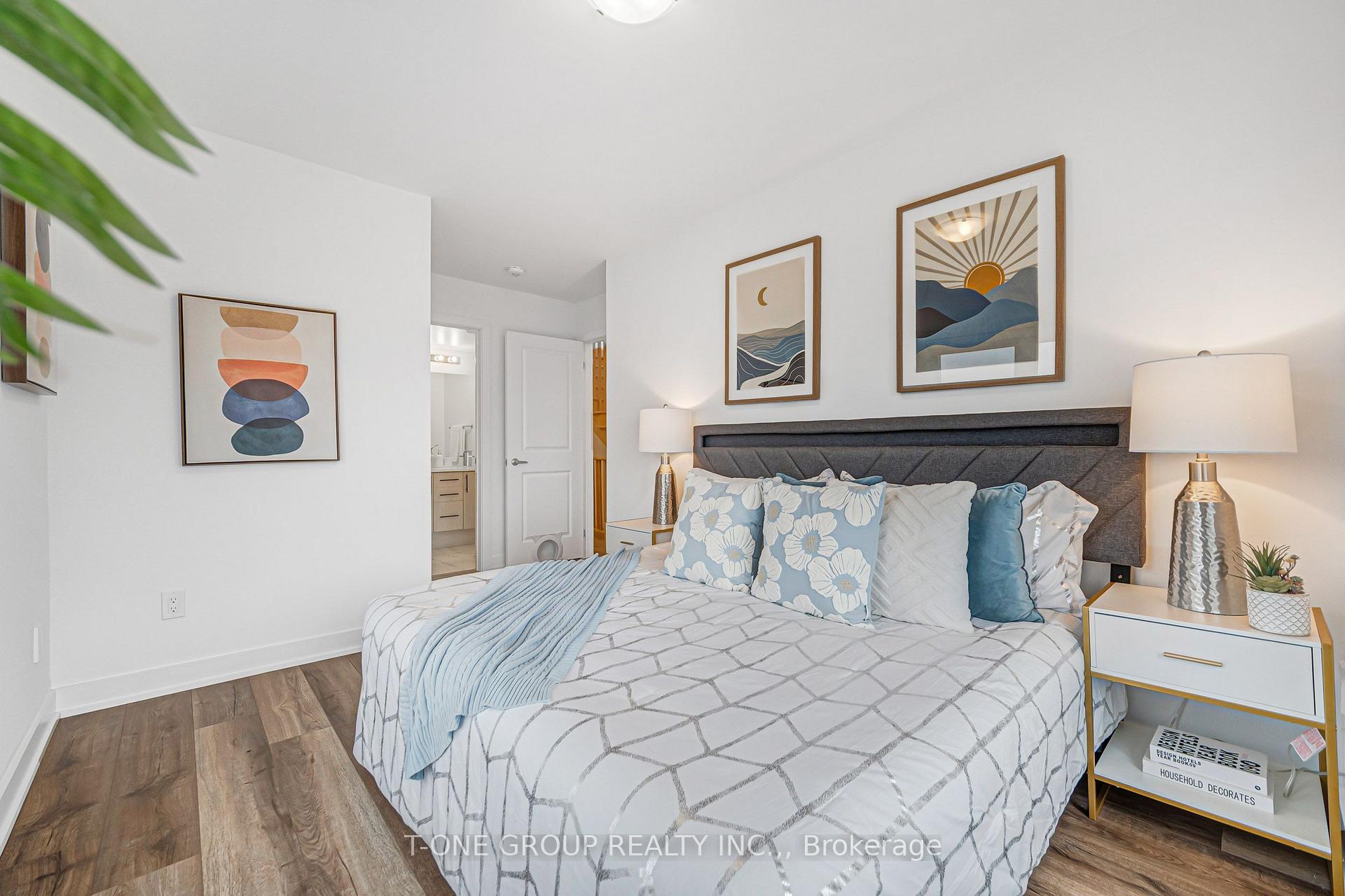 Photo 35 of 144 Covington Crescent, Whitchurch-Stouffville, Stouffville — HOMEH