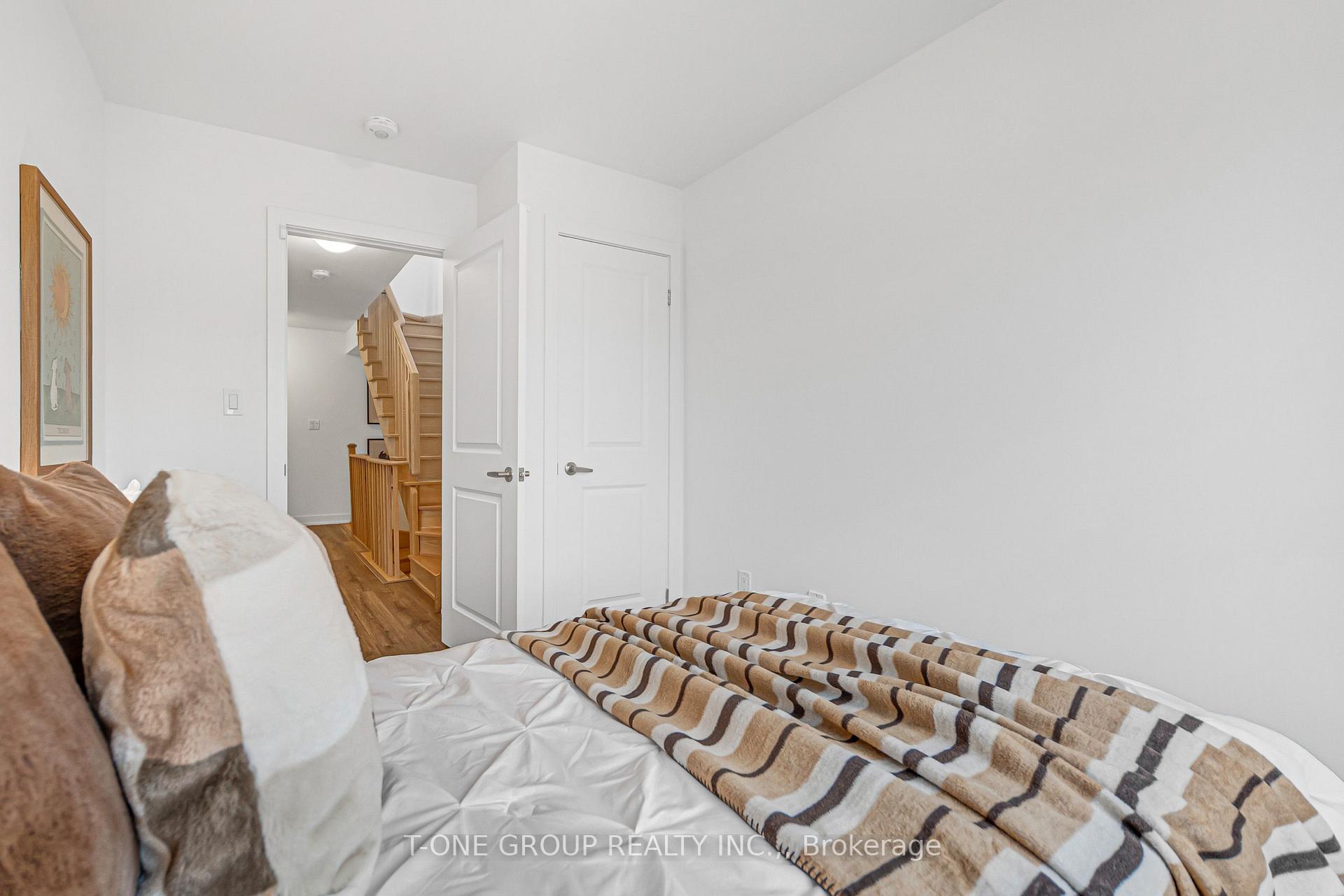 Photo 41 of 144 Covington Crescent, Whitchurch-Stouffville, Stouffville — HOMEH